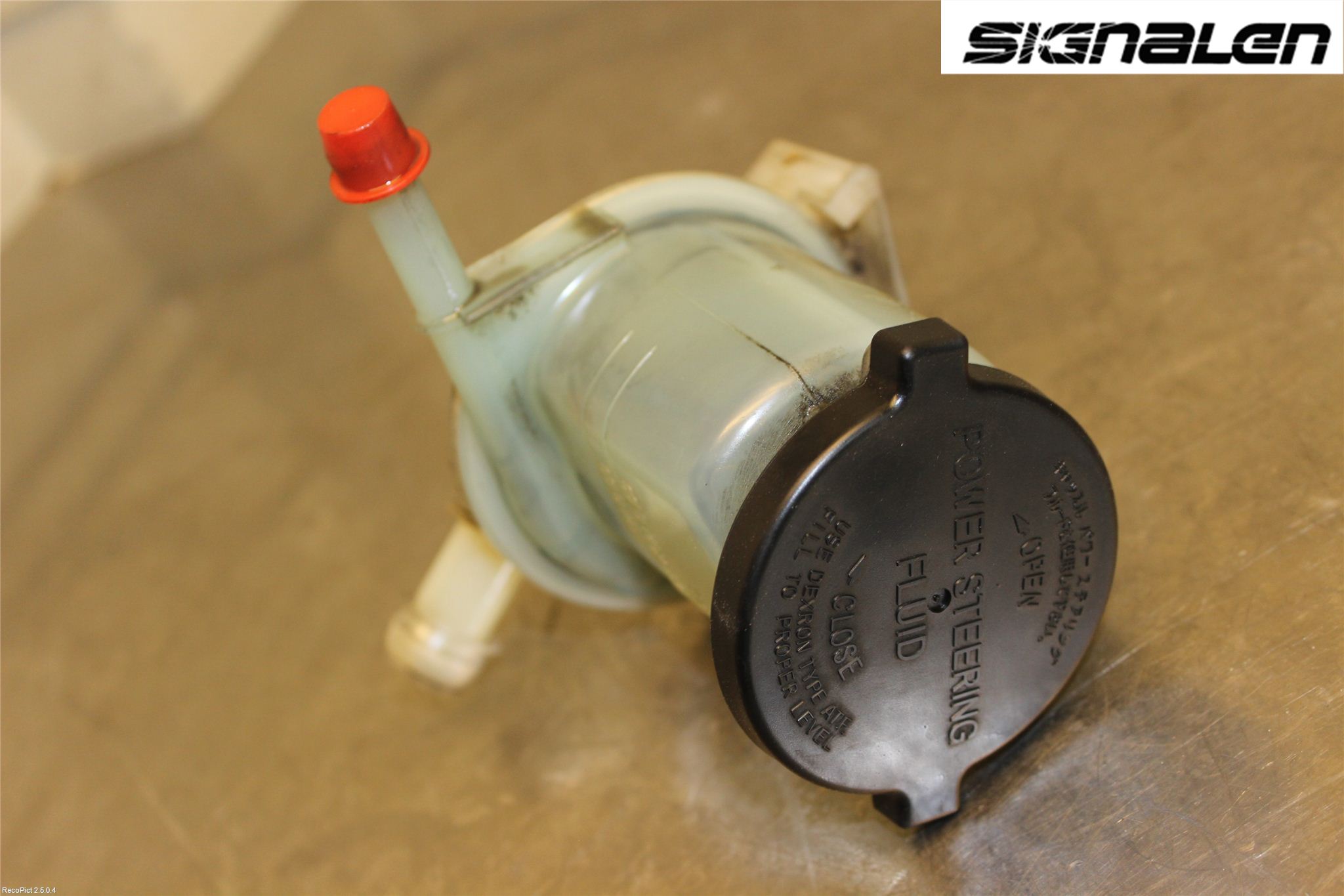 Toyota COROLLA VERSO 04-07 Servo Oljebeholder