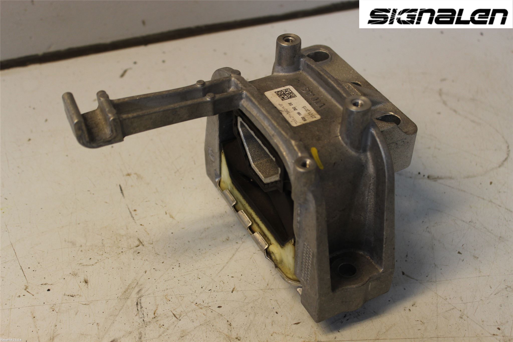 Volkswagen VW GOLF / E-GOLF VII 13-20 Motor Feste Stål-Alu