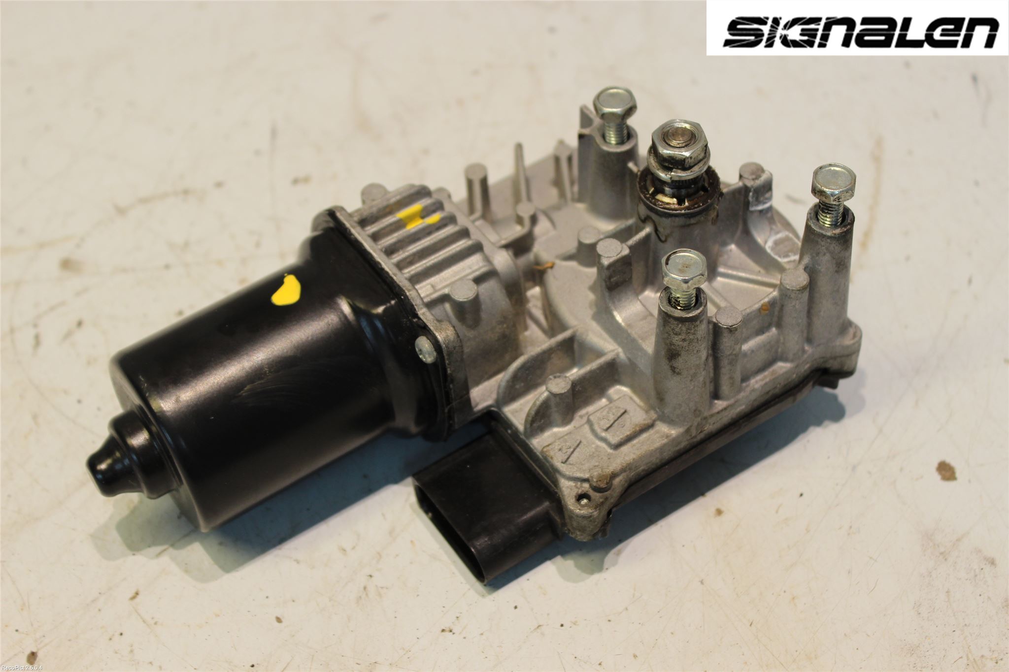 Volkswagen VW PASSAT 11-14 Viskermotor Frontrute