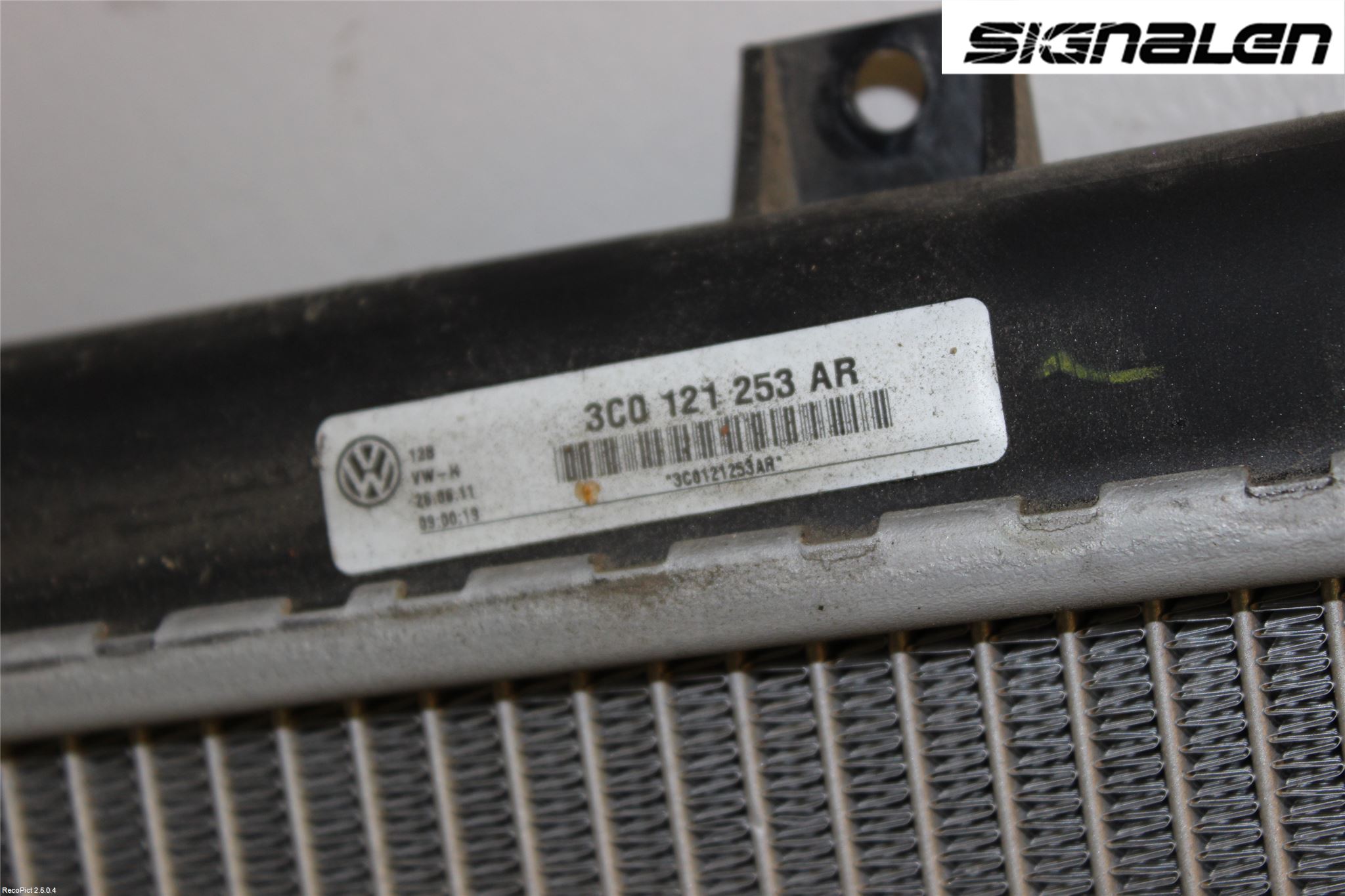 Volkswagen VW PASSAT 11-14 Radiator Manuell