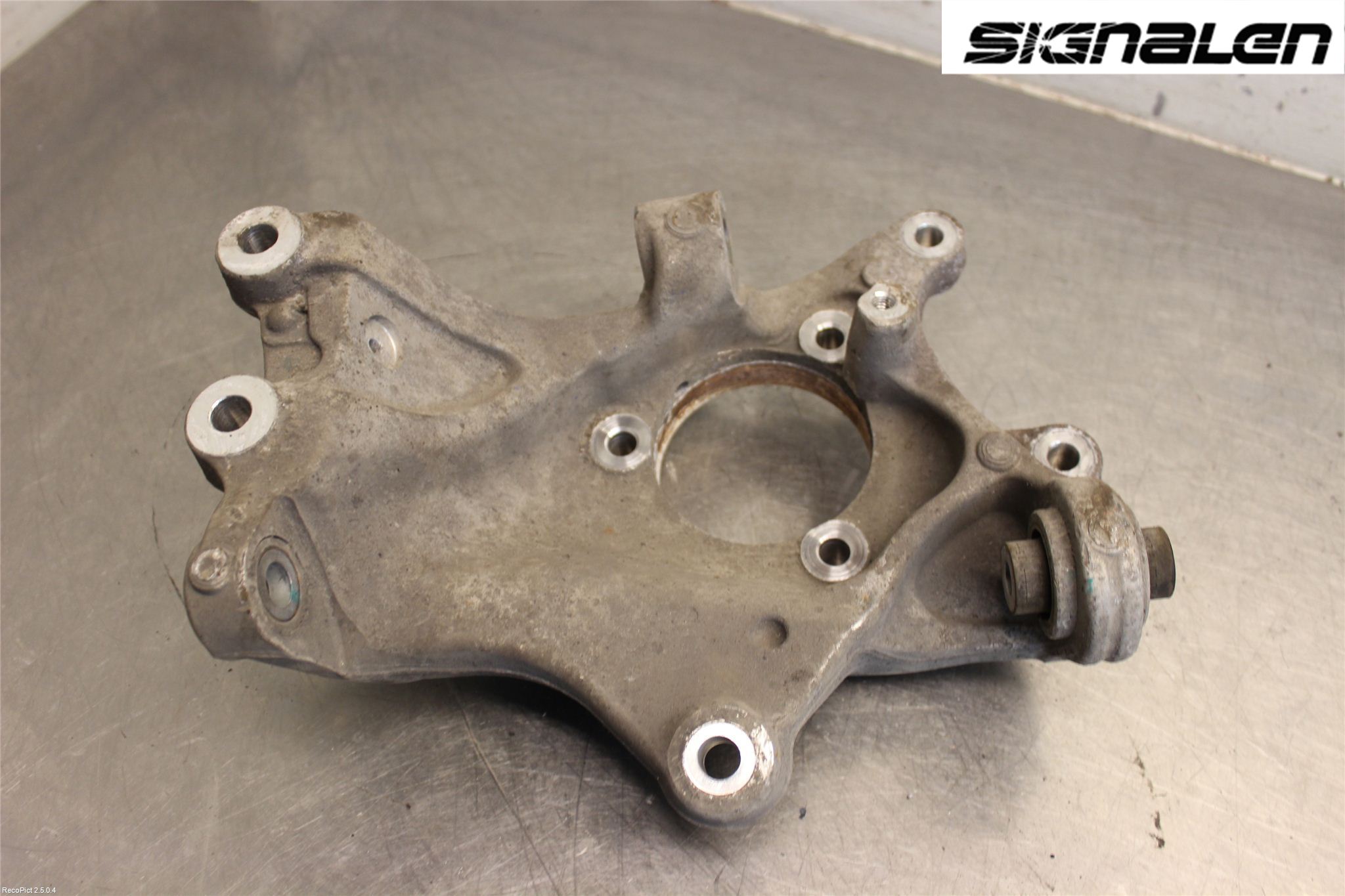 Opel INSIGNIA 09-16 Spindel Hb