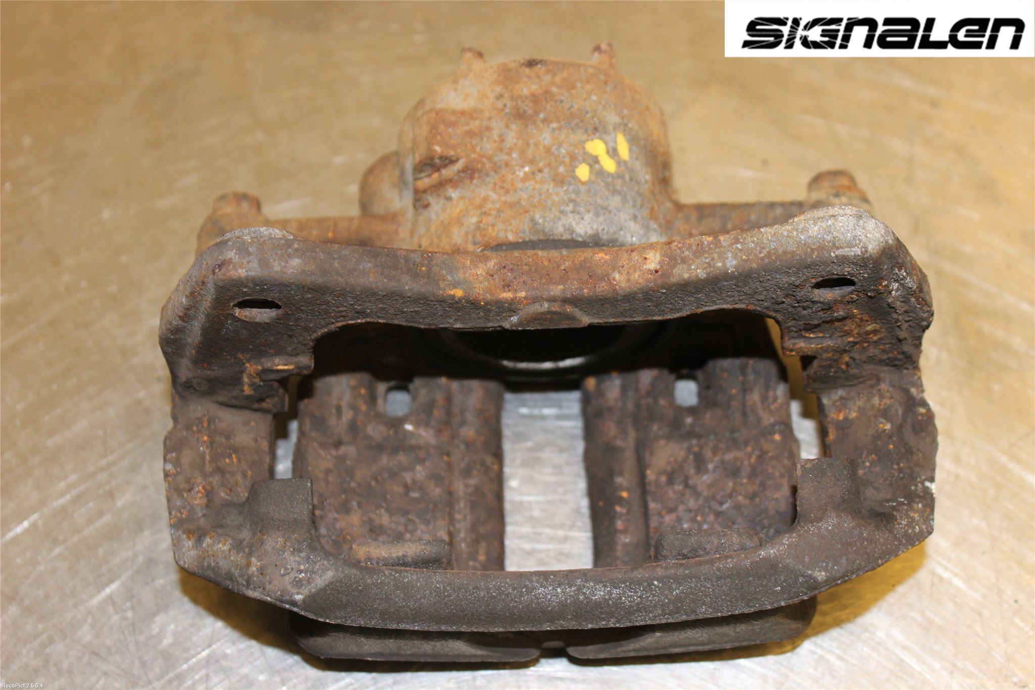 Mitsubishi COLT   04-08 Bremsecaliper Foran Venstre