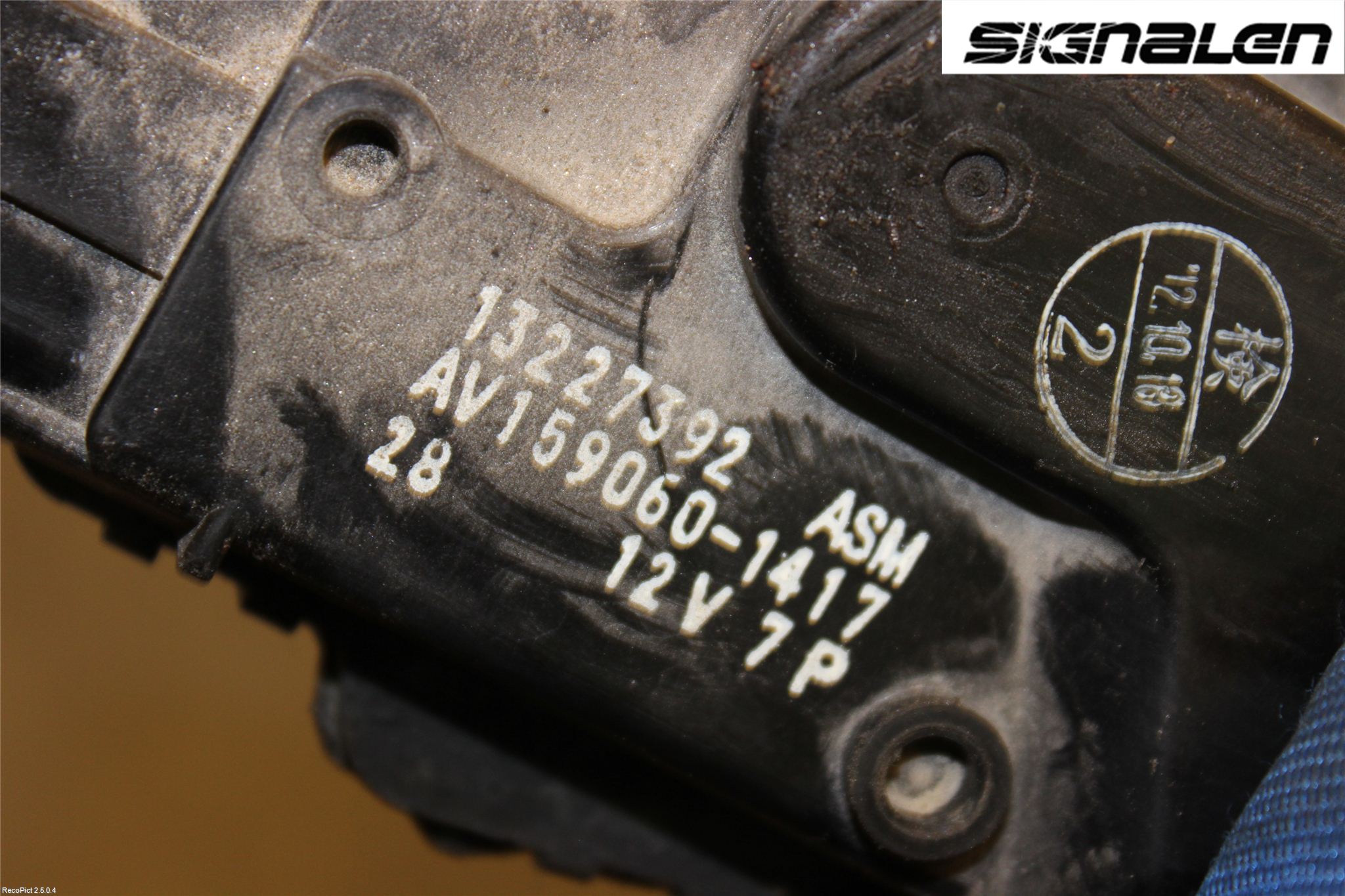 Opel INSIGNIA 09-16 Viskermotor Frontrute