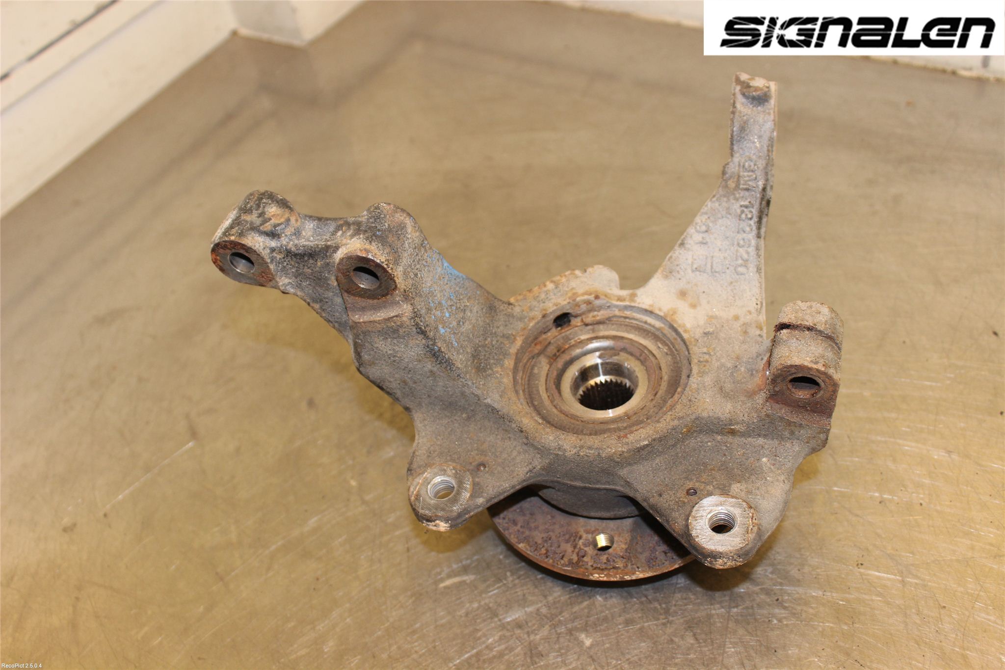 Opel MERIVA B 10-17 Spindel Hf