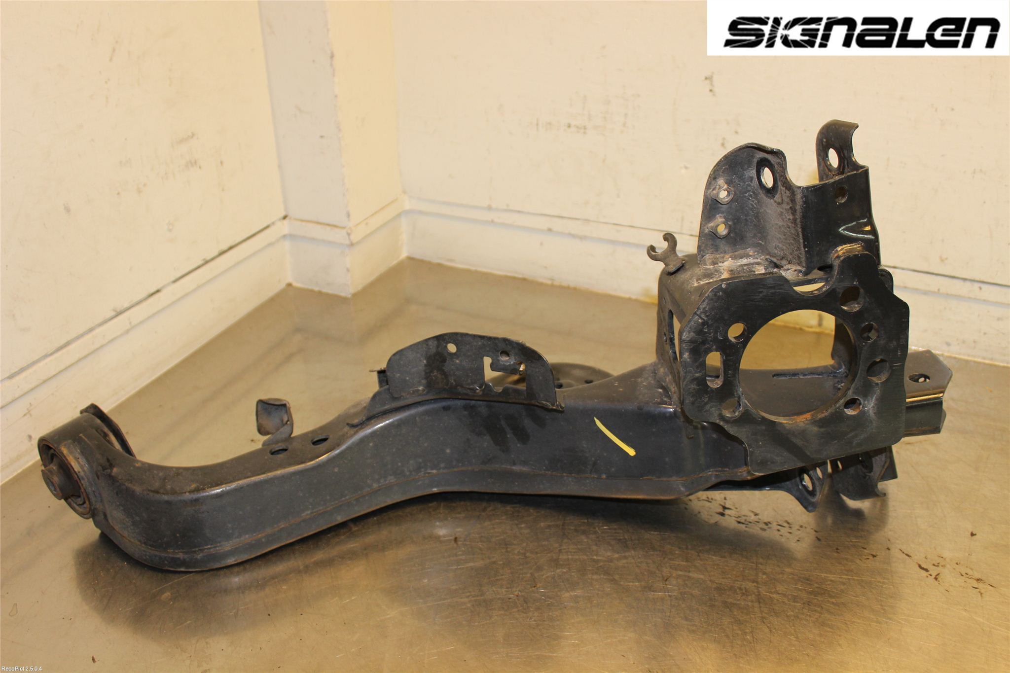 Nissan QASHQAI 14-17 Spindel Vb