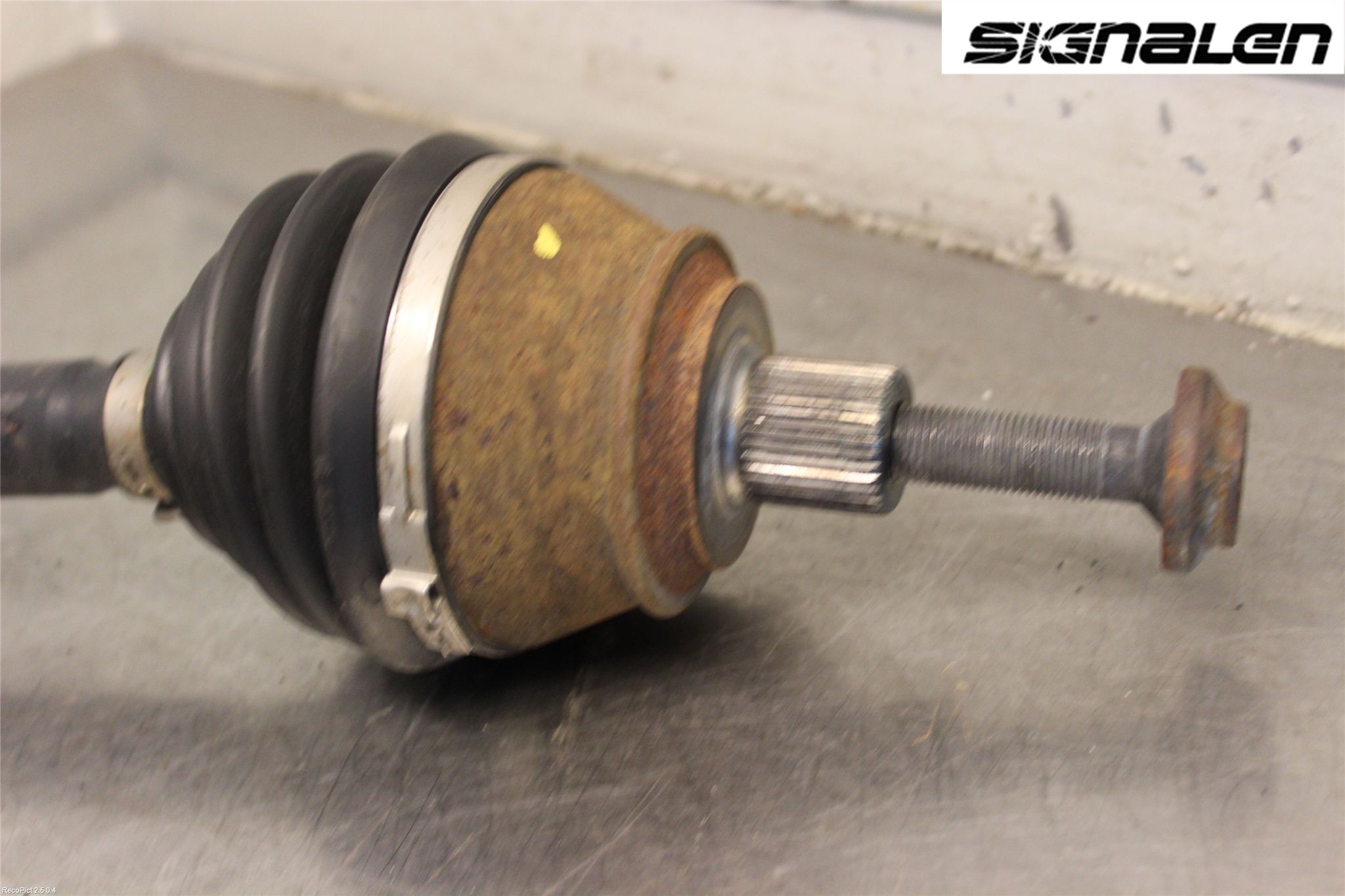 Audi A6/S6     05-11 Drivaksel Foran Kompl Venstre