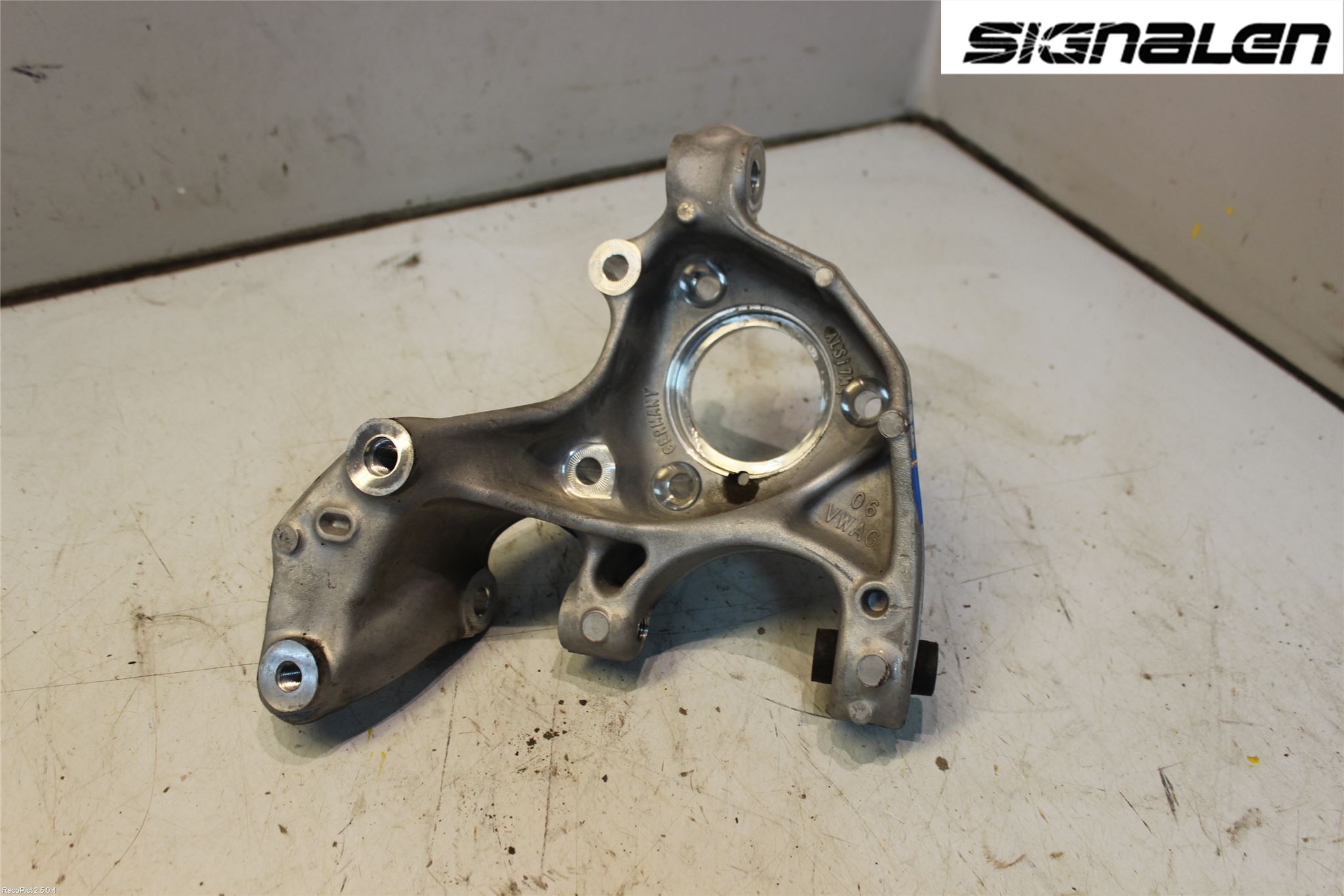 Volkswagen VW PASSAT 15-19 Spindel Hb