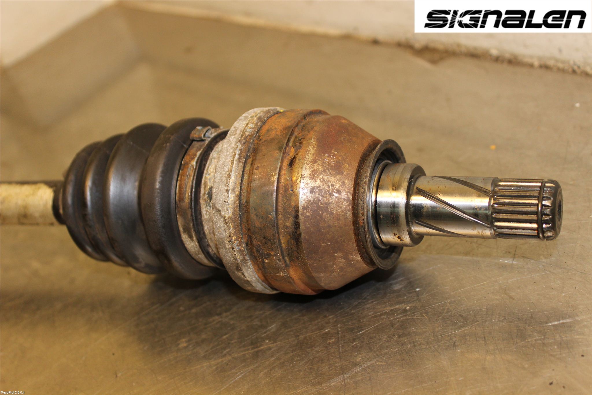 Opel ASTRA H 04-12 Drivaksel Foran Kompl Venstre