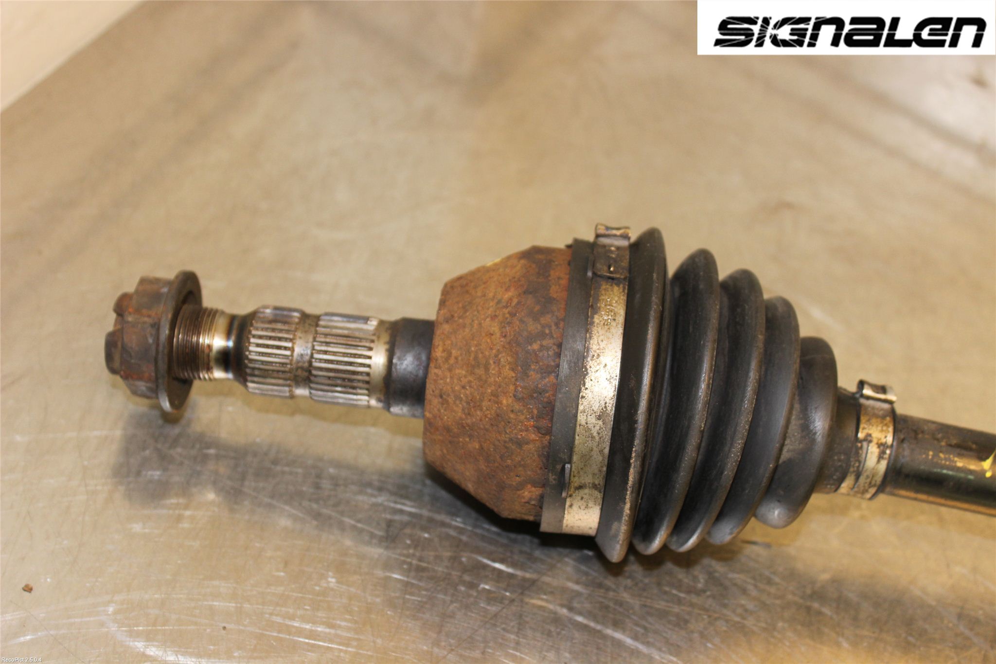 Opel ASTRA H 04-12 Drivaksel Foran Kompl Venstre