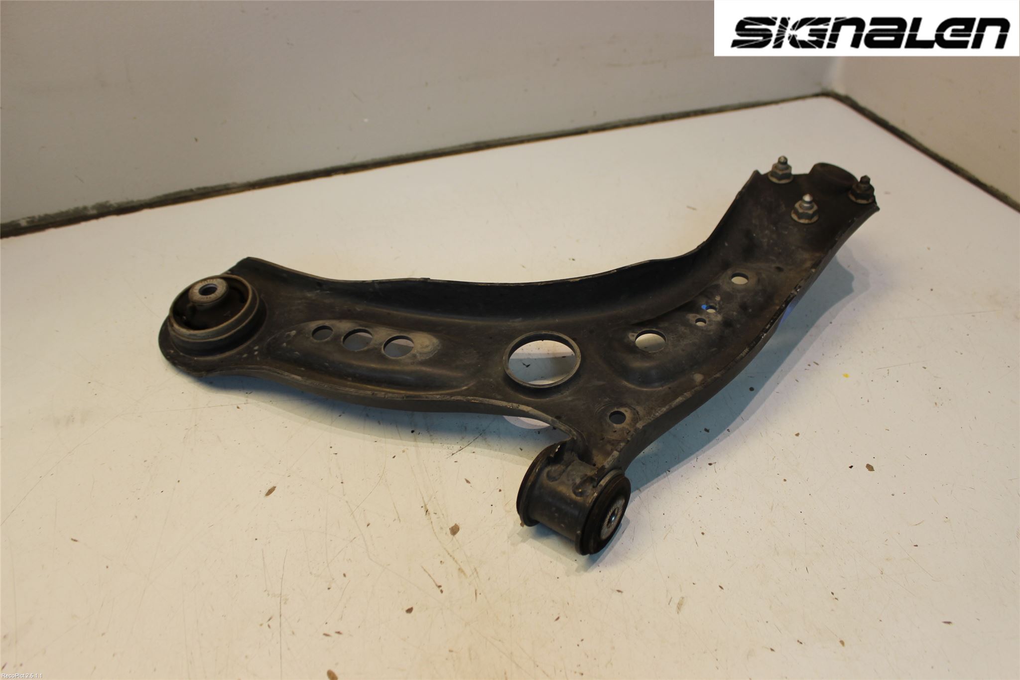 Volkswagen VW GOLF / E-GOLF VII 13-20 Bærearm Foran Høyre Nedre