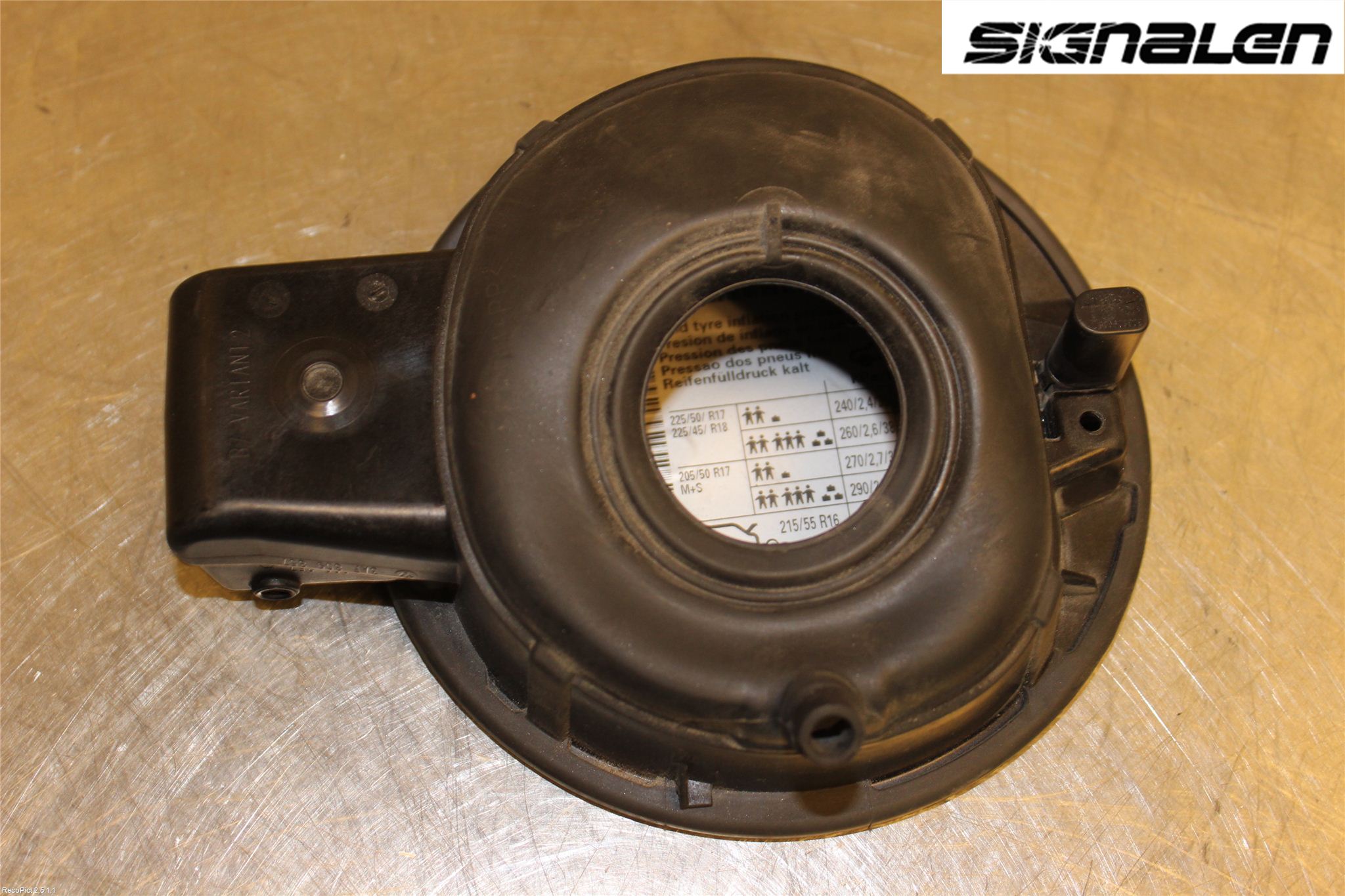 Volkswagen VW PASSAT 11-14 Drivstoff Tankluke