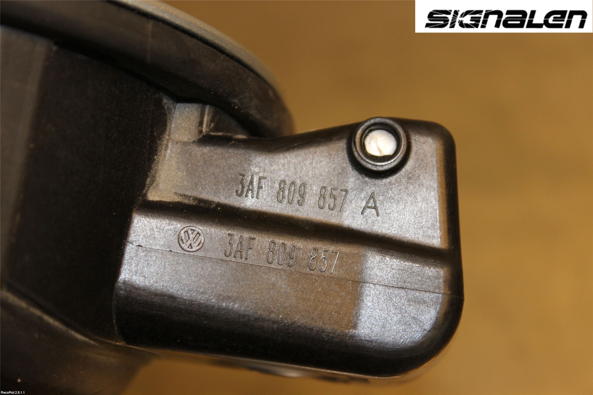 Volkswagen VW PASSAT 11-14 Drivstoff Tankluke
