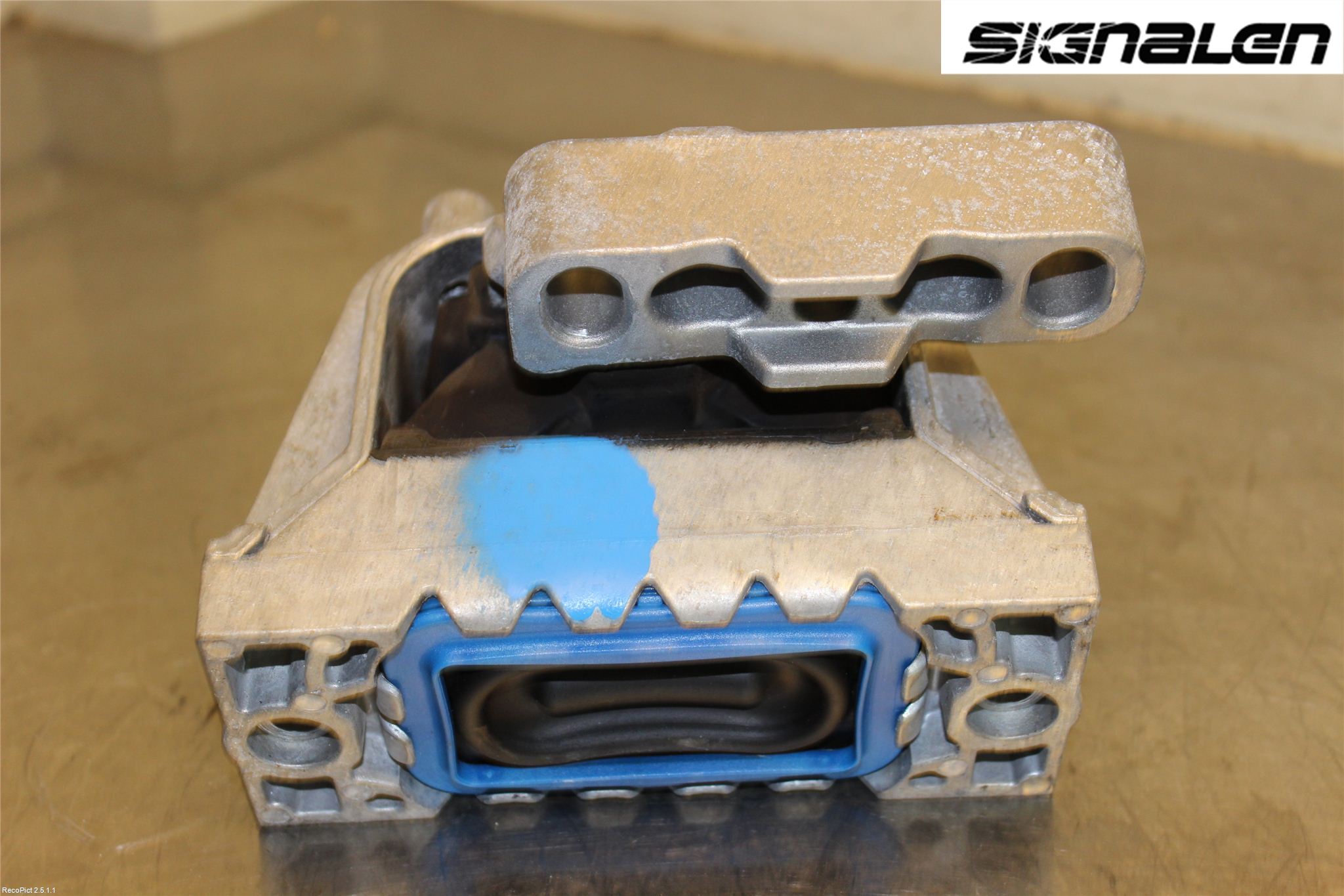 Volkswagen VW PASSAT 11-14 Motor Feste Gummi