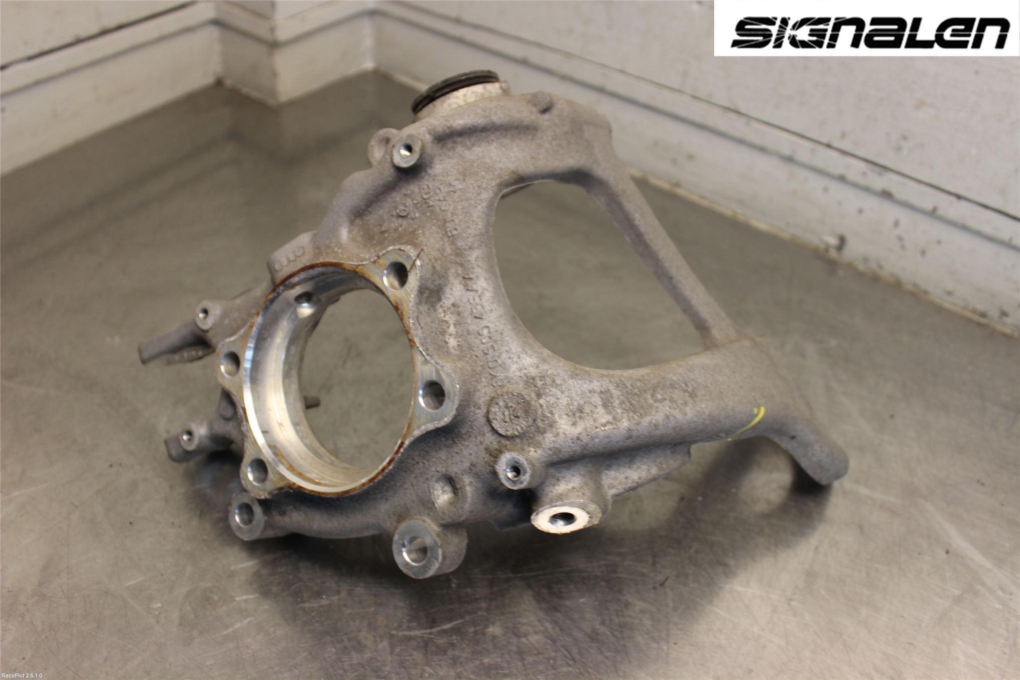 Audi A4 12-15 Spindel Vb