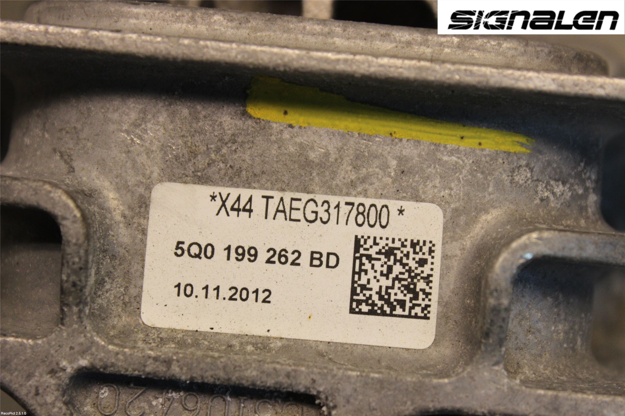 Volkswagen VW GOLF / E-GOLF VII 13-20 Motor Feste Gummi