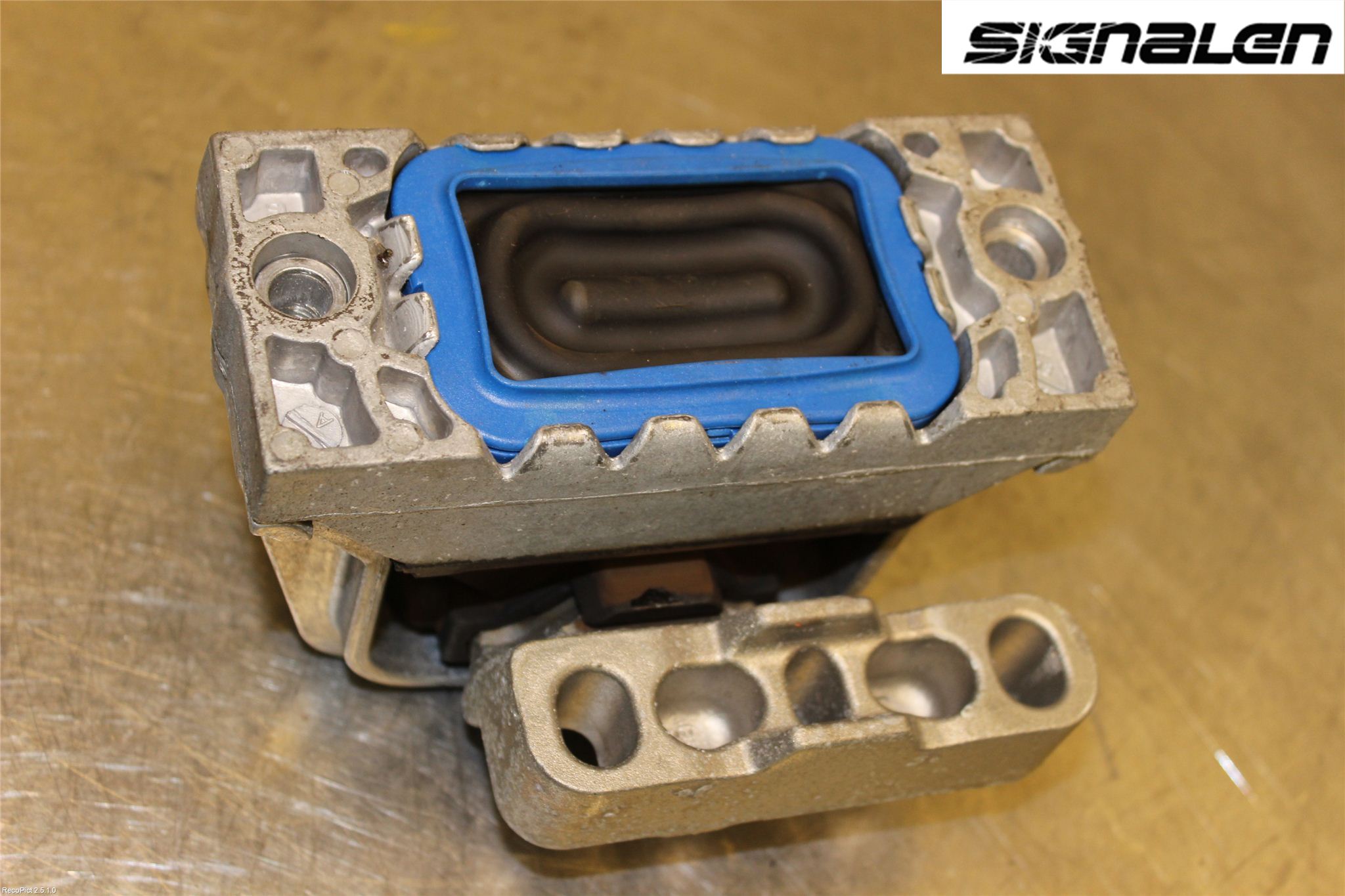 Volkswagen VW PASSAT 11-14 Motor Feste Gummi