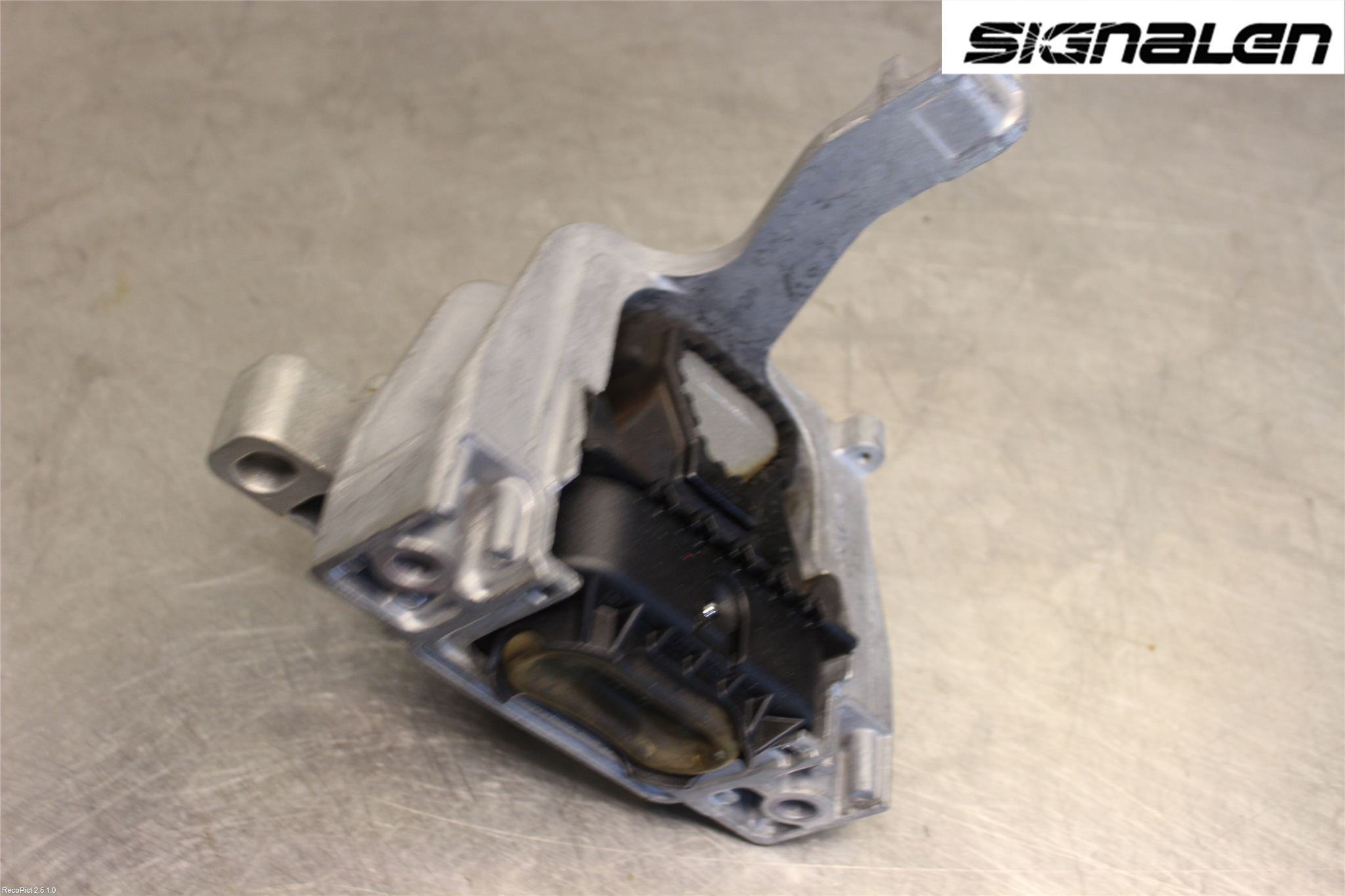 Seat LEON 13-20 Motor Feste Gummi