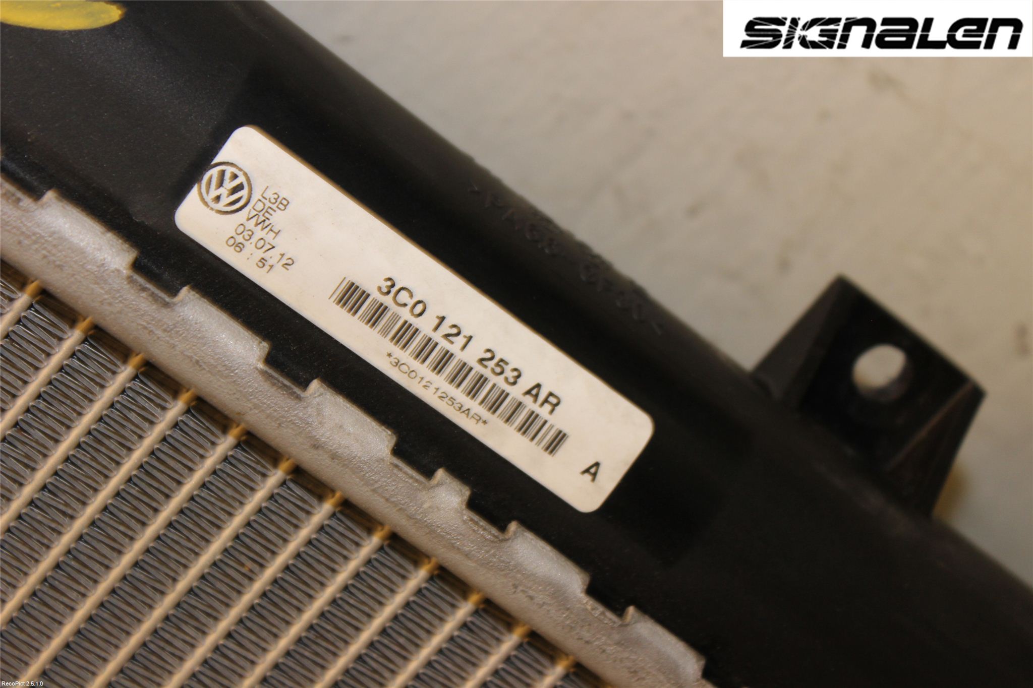 Volkswagen VW PASSAT 11-14 Radiator Manuell