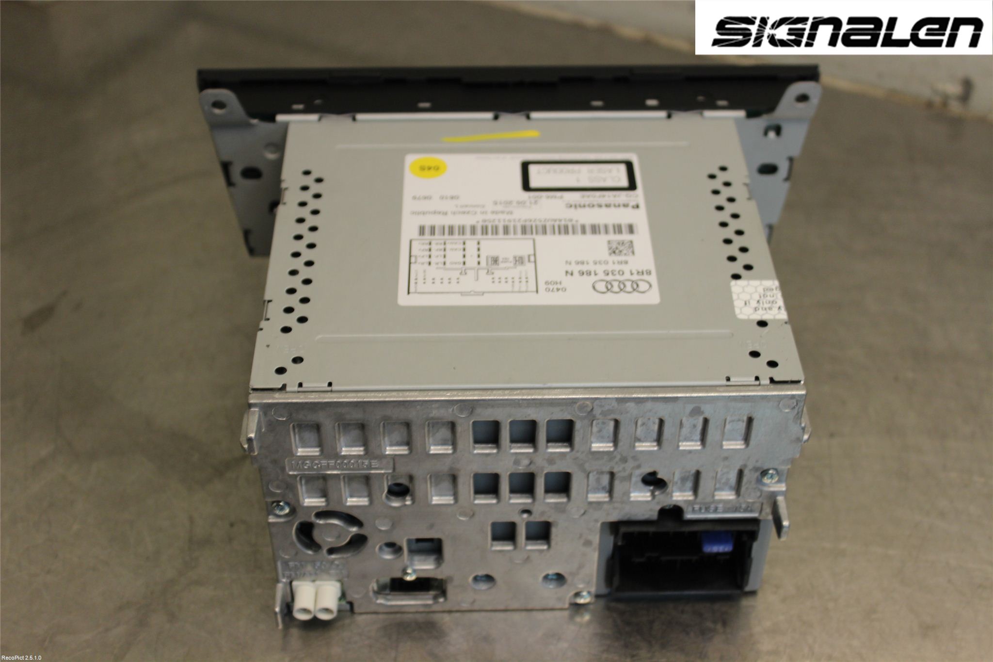 Audi A4 12-15 Stereo Radio