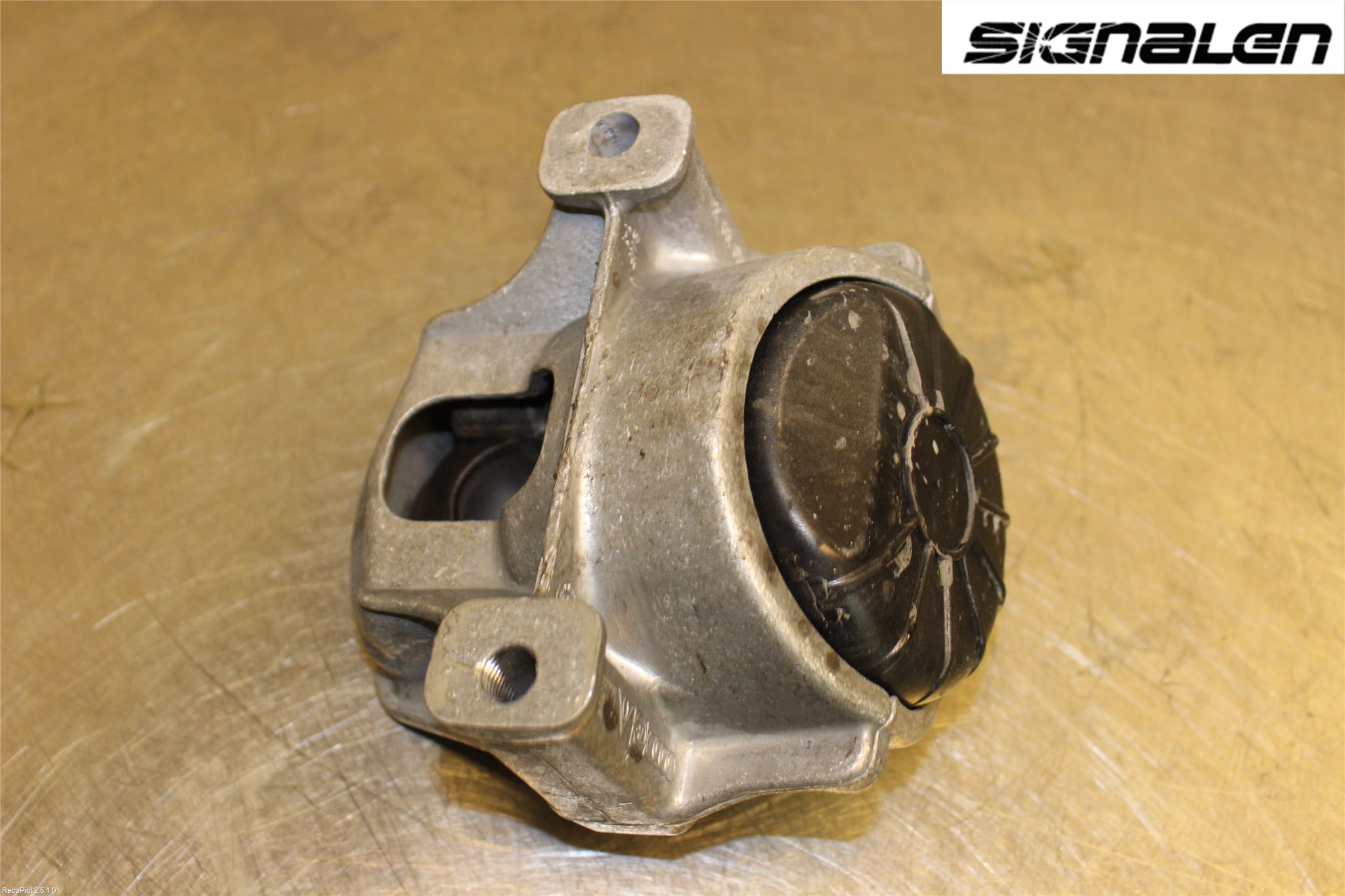 Audi A4 12-15 Motor Feste Gummi