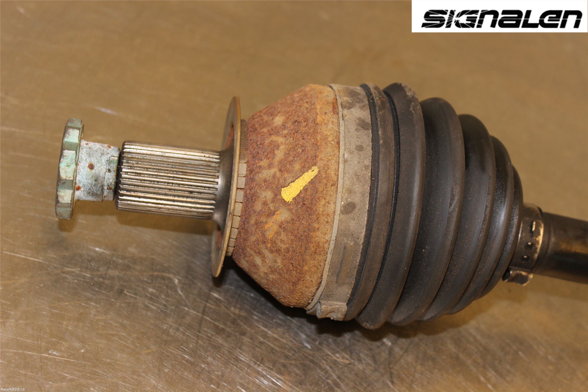 Volkswagen VW POLO 10-17 Drivaksel Foran Kompl Venstre