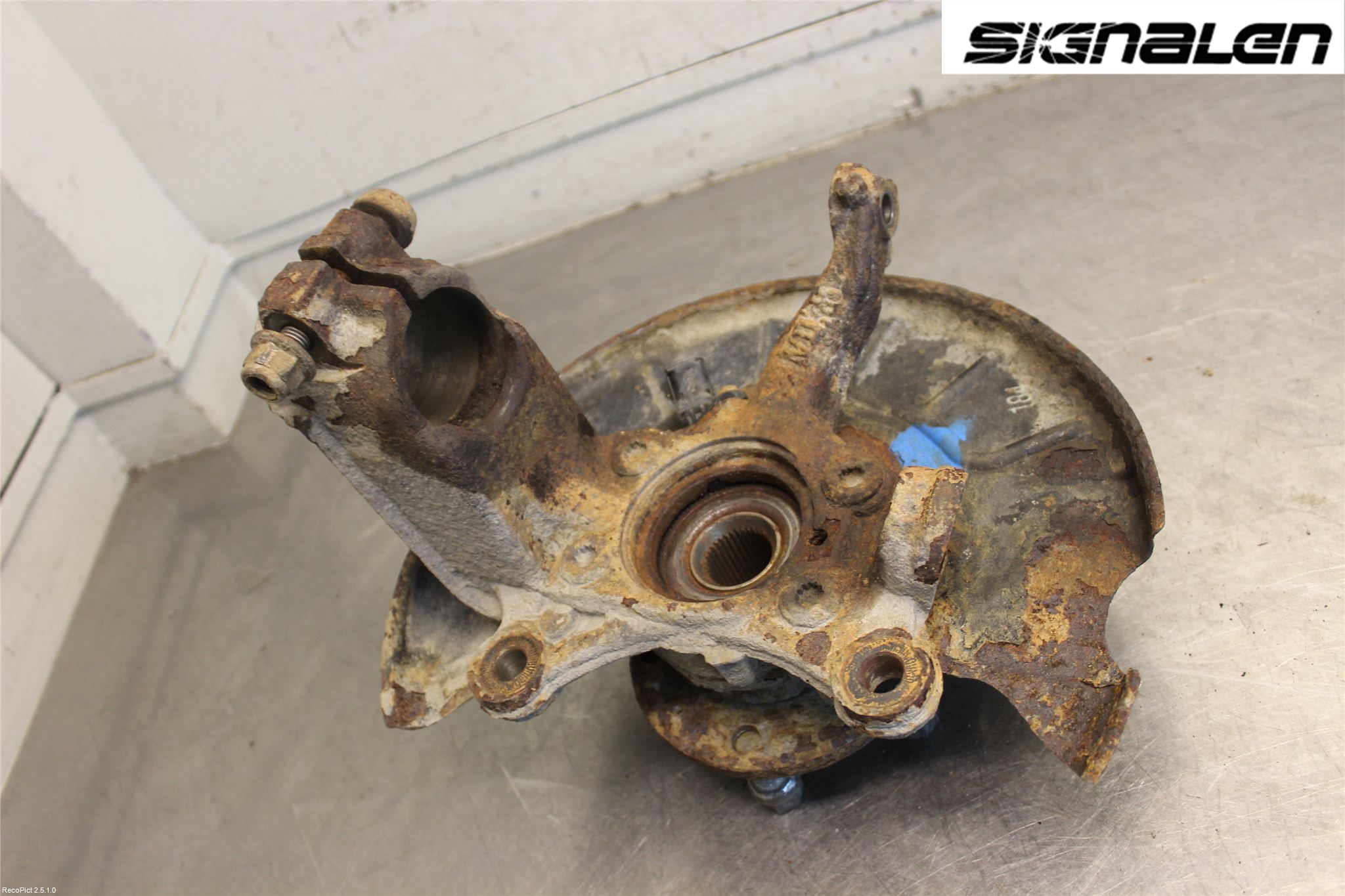 Volkswagen VW CADDY      04-10 Spindel Hf