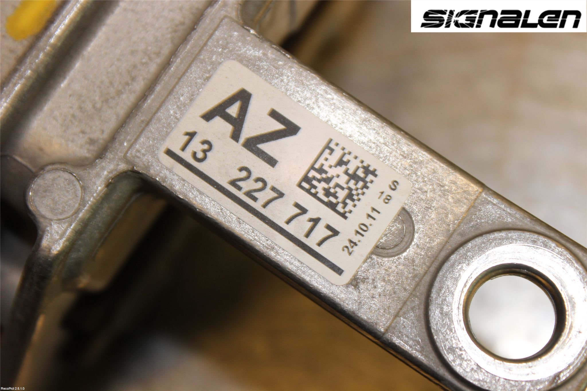 Opel INSIGNIA 09-16 Motor Feste Gummi