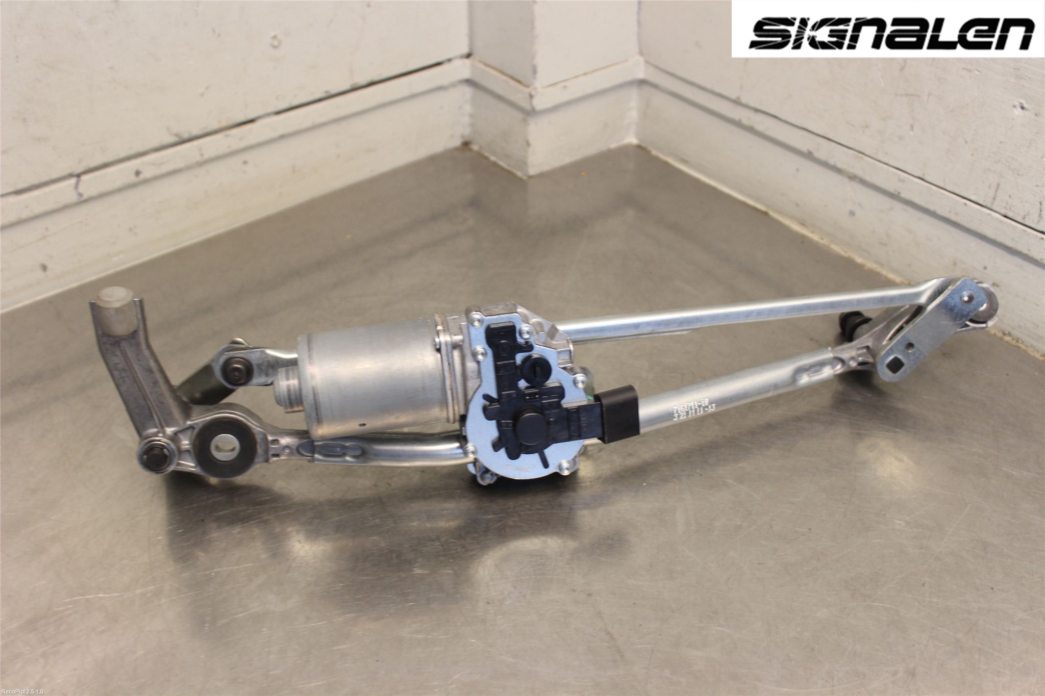 BMW 3 E90/91 SED/TOU 05-12 Viskermotor Frontrute