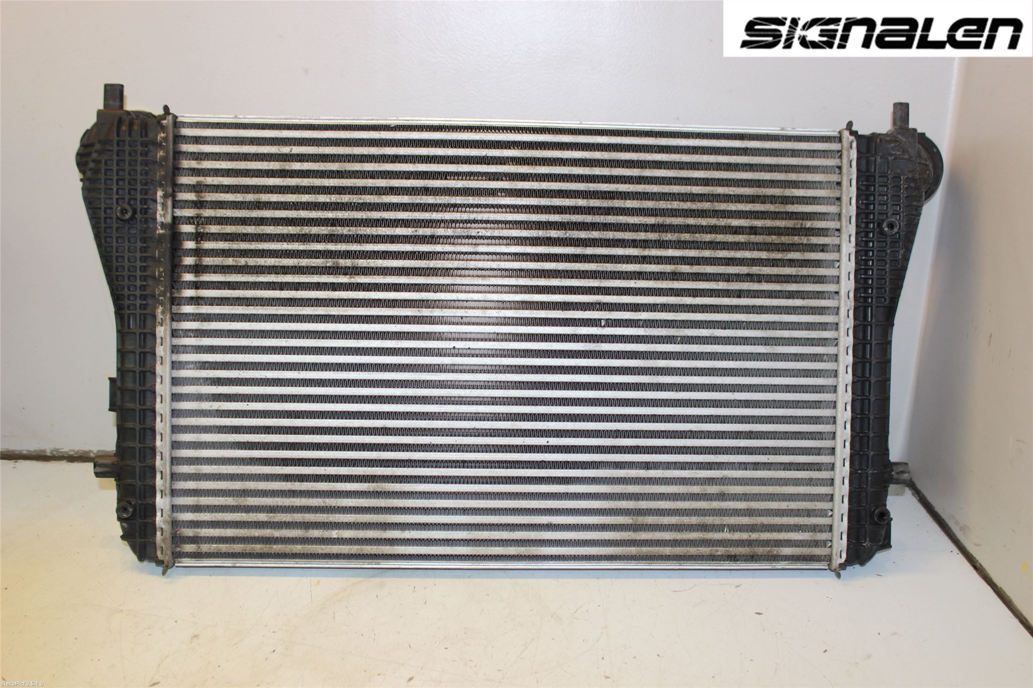 Volkswagen VW PASSAT 05-11 Intercooler Radiator