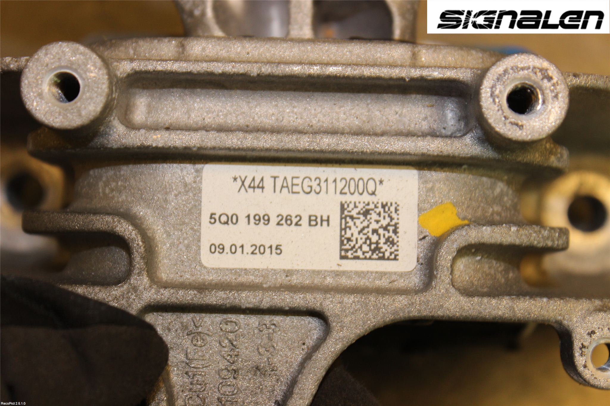 Volkswagen VW GOLF / E-GOLF VII 13-20 Motor Feste Gummi