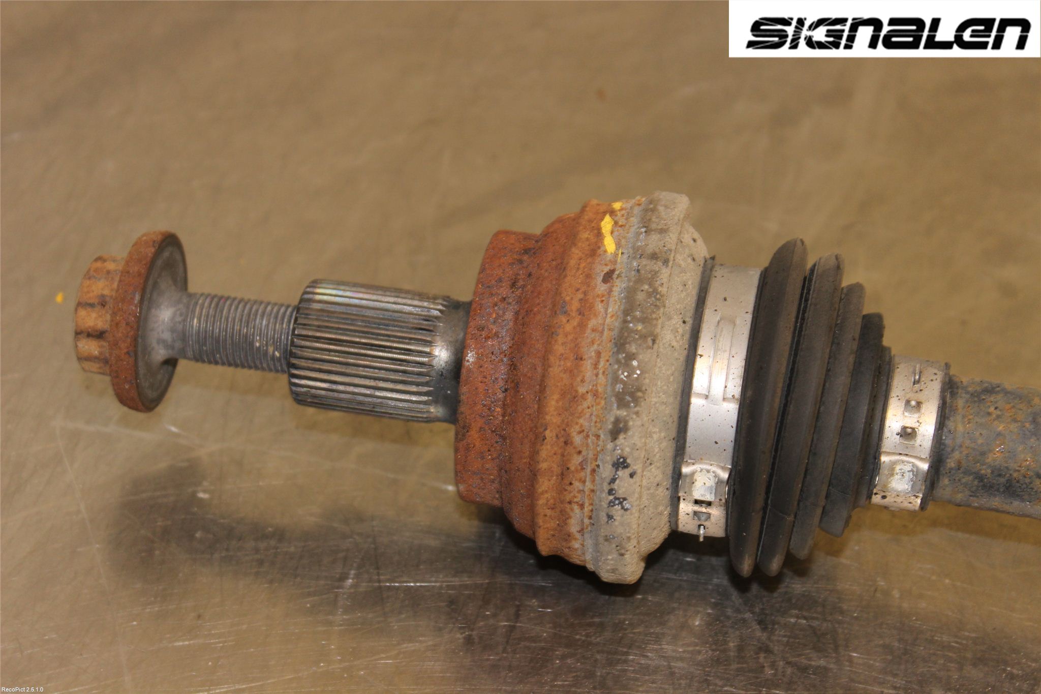 Volkswagen VW GOLF VI 09-13 Drivaksel Bak Kompl Venstre