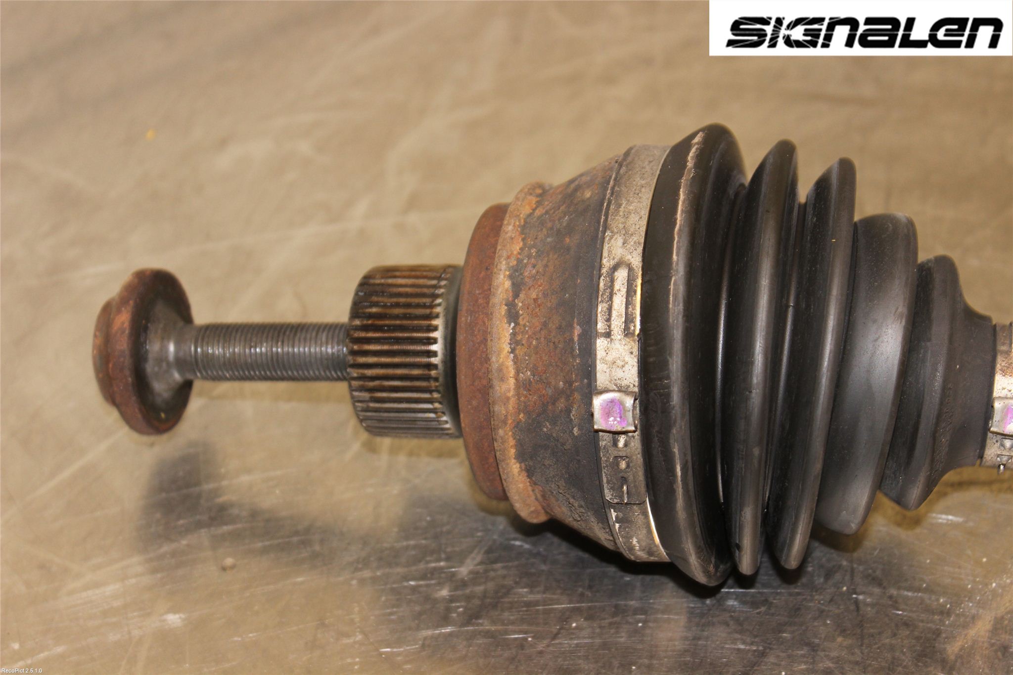 Audi A4/S4 08-11 Drivaksel Foran Kompl Venstre