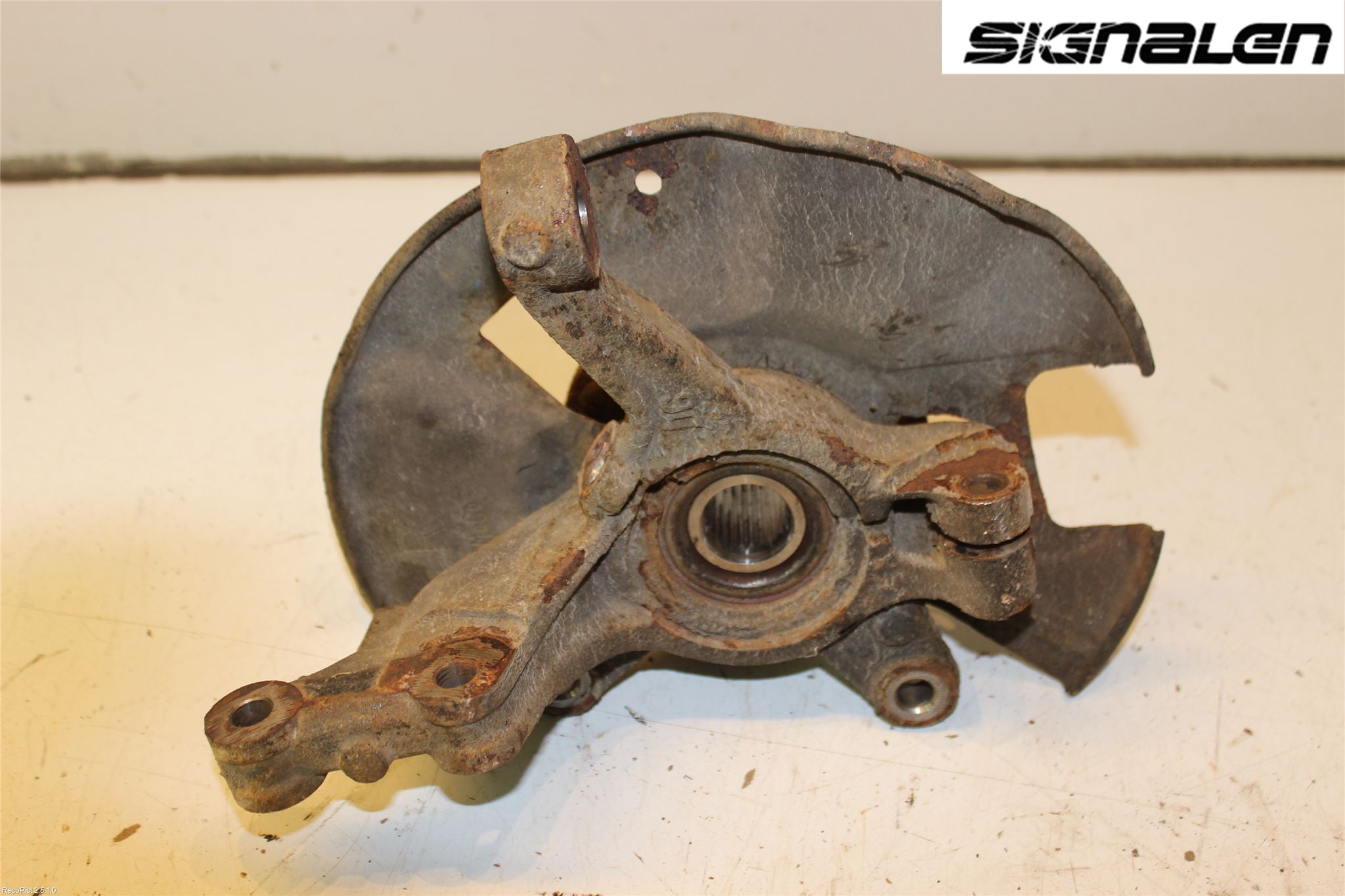 Mazda 2 (DE) 08-15 Spindel Hf
