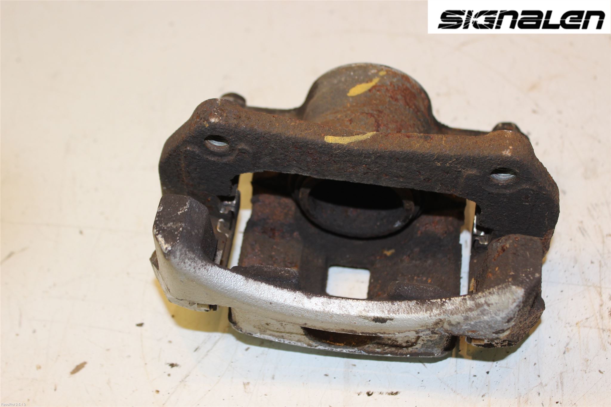 Mazda 2 (DE) 08-15 Bremsecaliper Foran Venstre
