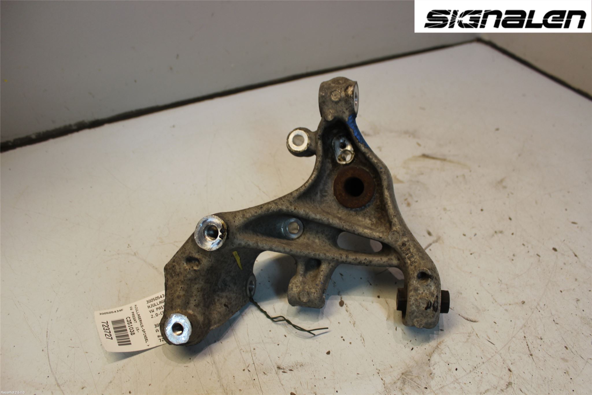 Volkswagen VW PASSAT 15-19 Spindel Hb