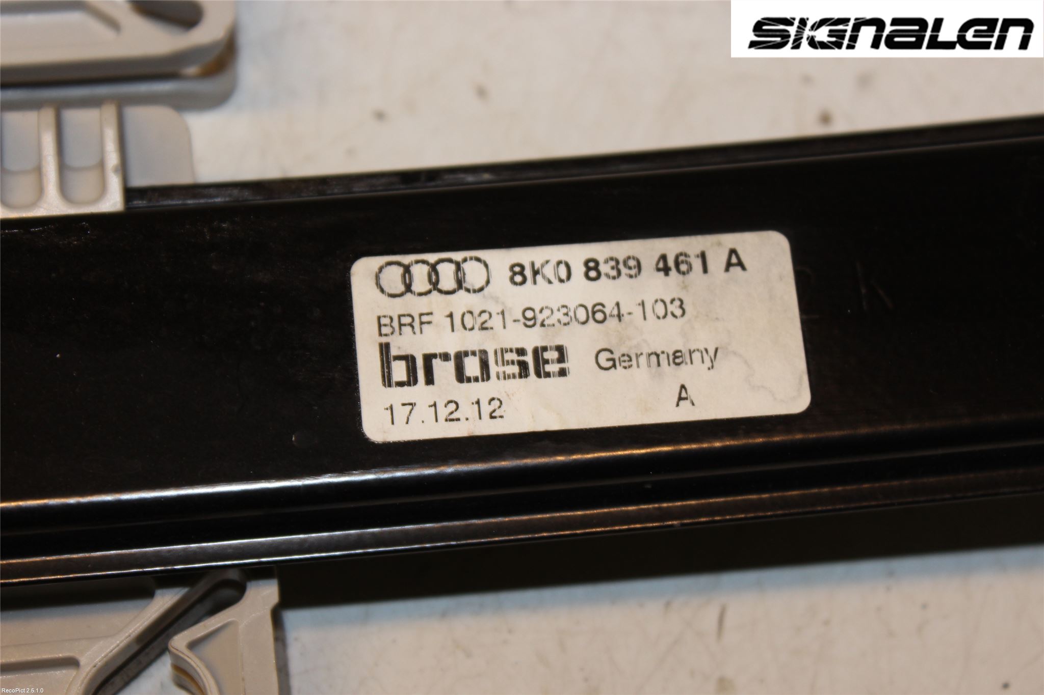 Audi A4 12-15 Vindusheis