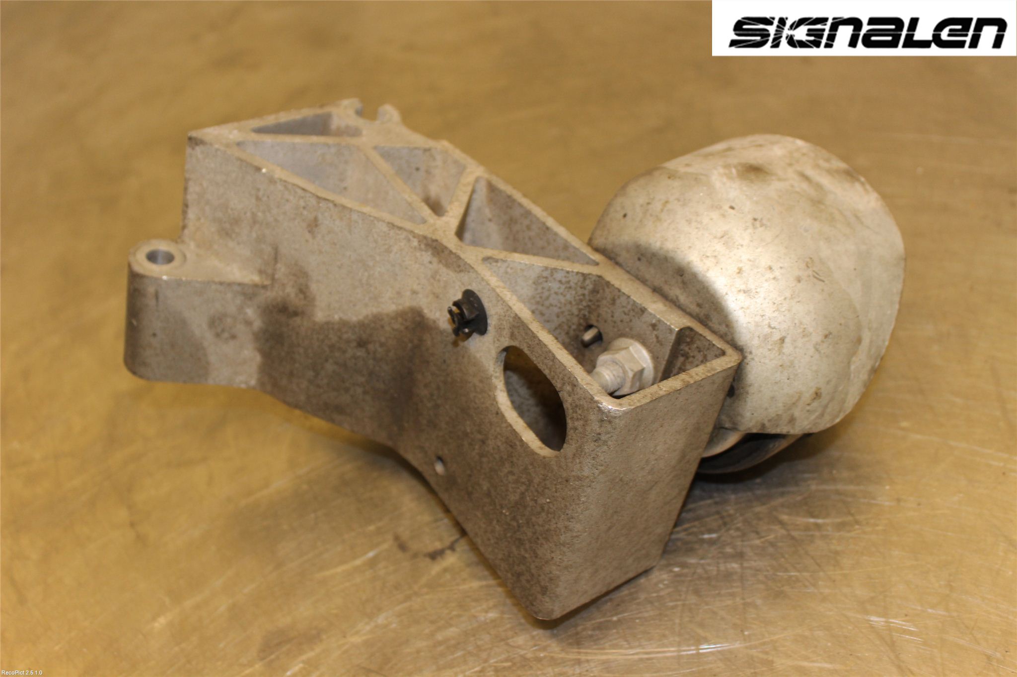 Volvo V70 05-08 Motor Feste Gummi