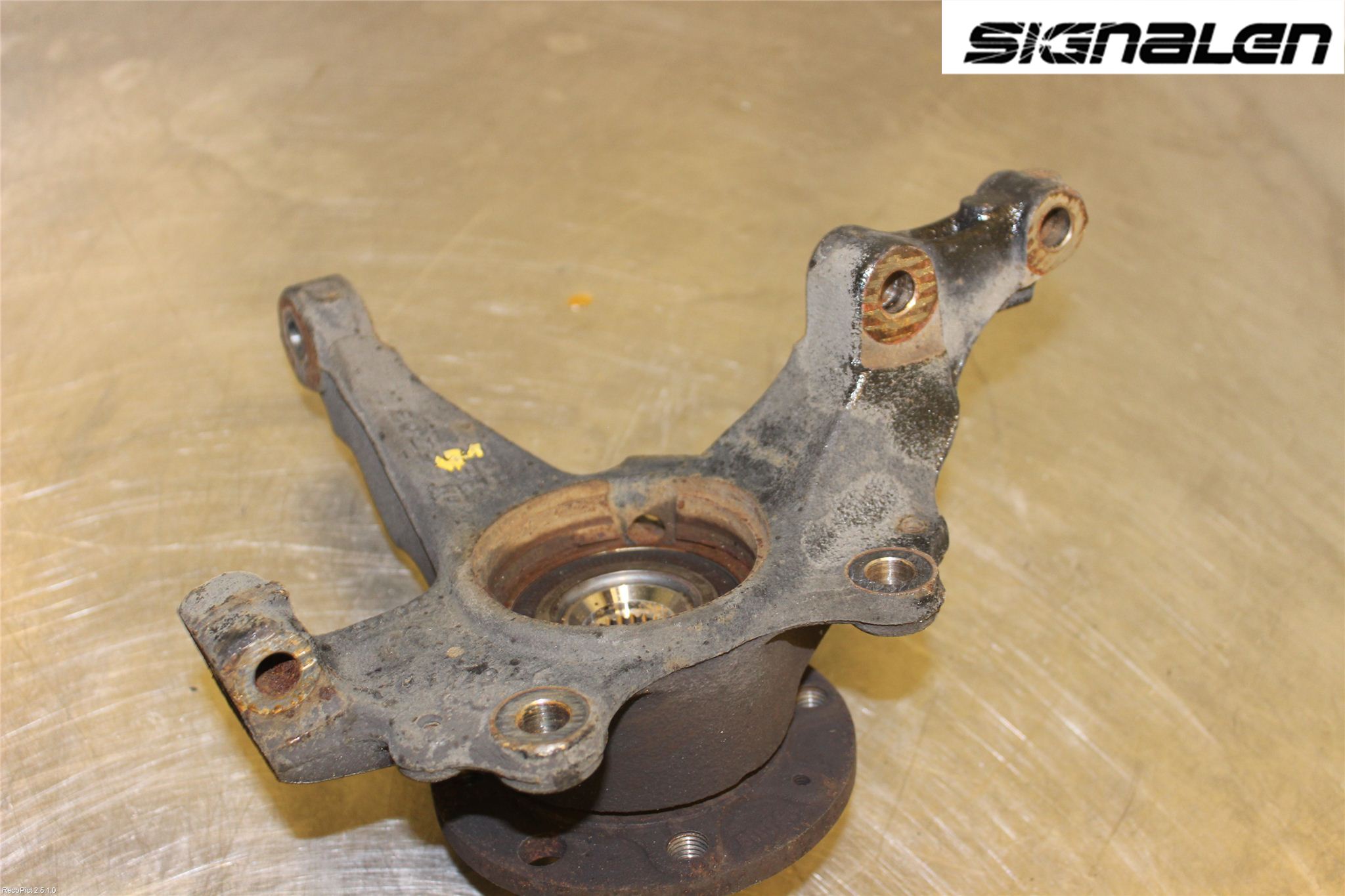 Opel CORSA D 07-14 Spindel Vf
