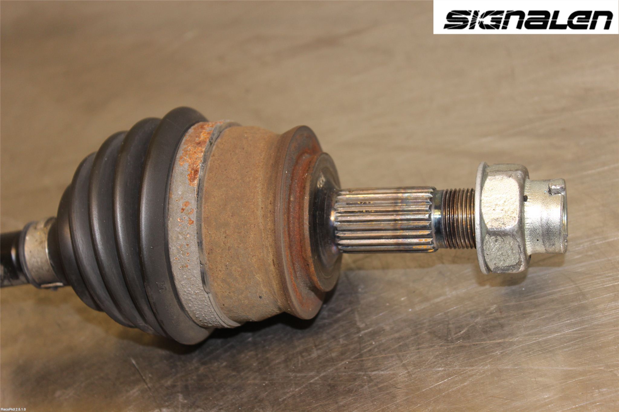 Opel CORSA D 07-14 Drivaksel Foran Kompl Venstre