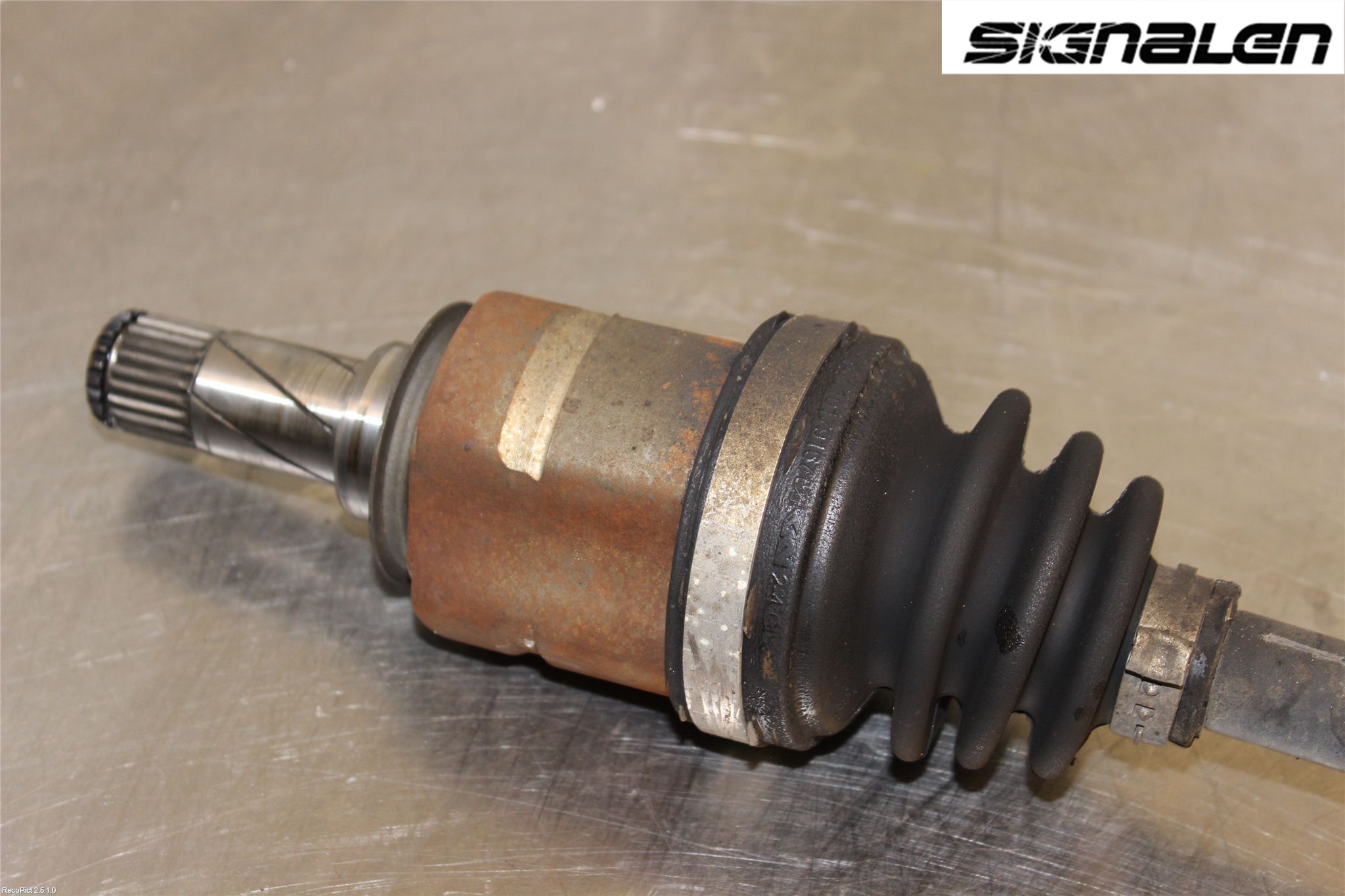 Opel CORSA D 07-14 Drivaksel Foran Kompl Venstre