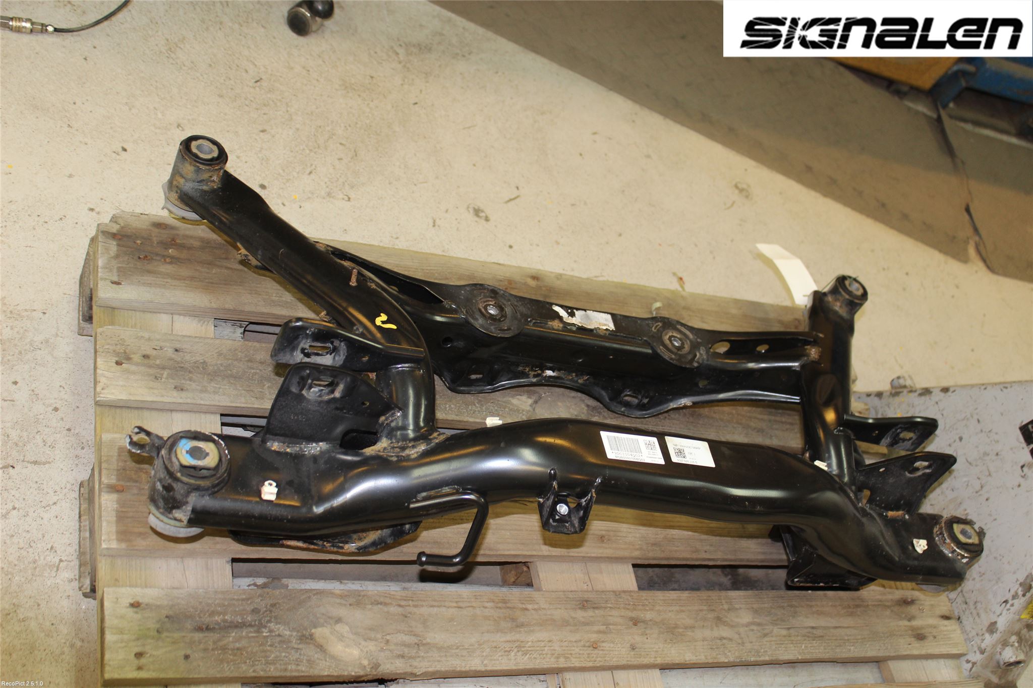 Volkswagen VW GOLF / E-GOLF VII 13-20 Bakaksel Feste Travers-Ramme