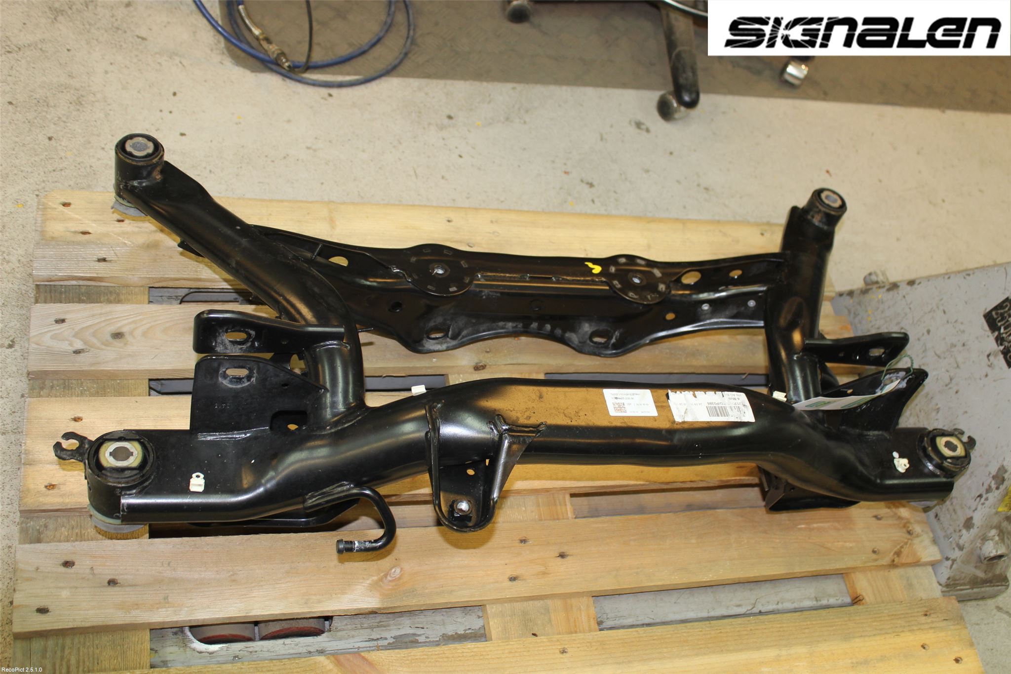 Volkswagen VW PASSAT 15-19 Bakaksel Feste Travers-Ramme