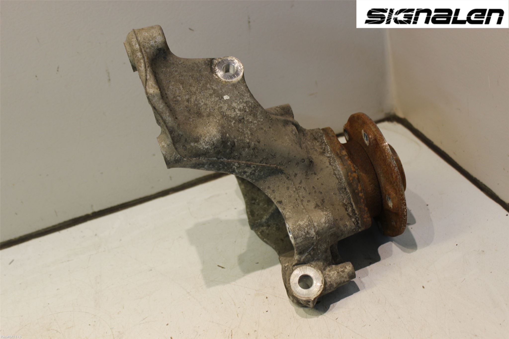 Volkswagen VW PASSAT 15-19 Spindel Hb