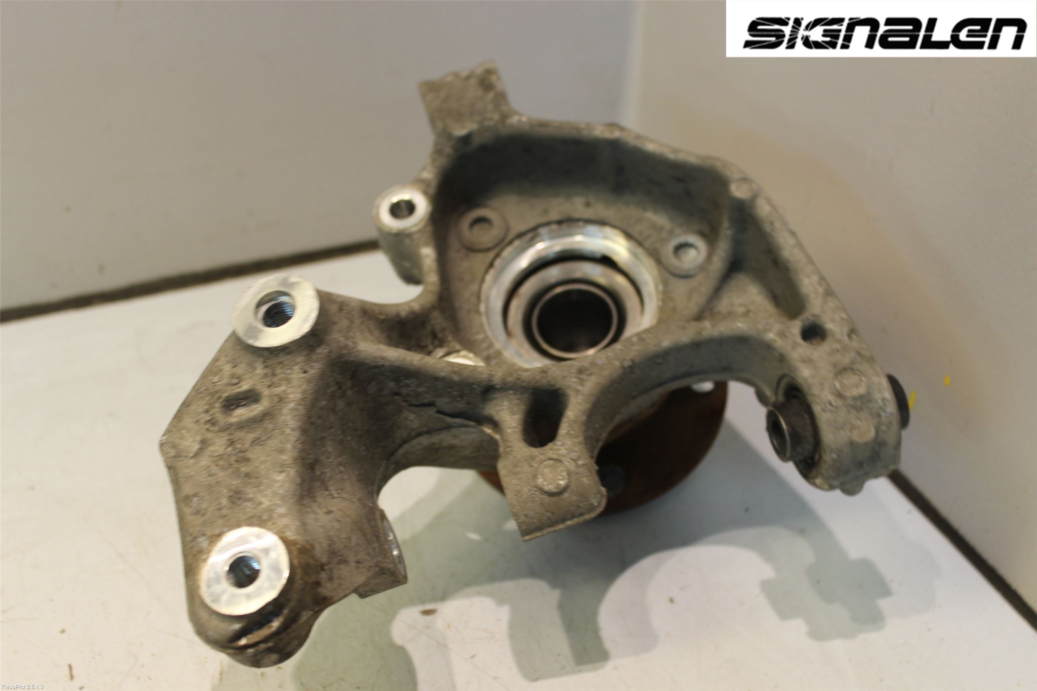 Volkswagen VW PASSAT 15-19 Spindel Hb