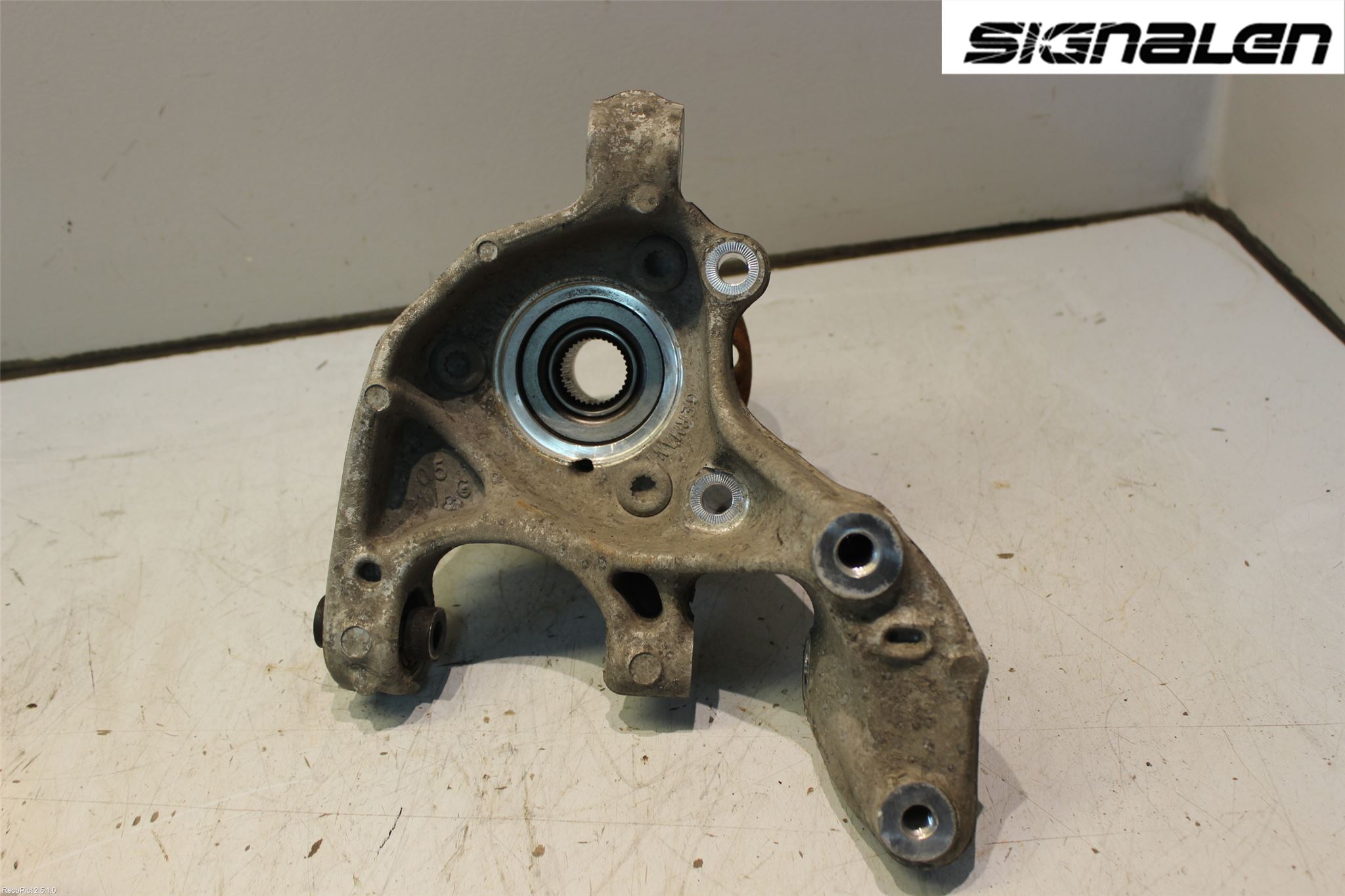 Volkswagen VW PASSAT 15-19 Spindel Vb