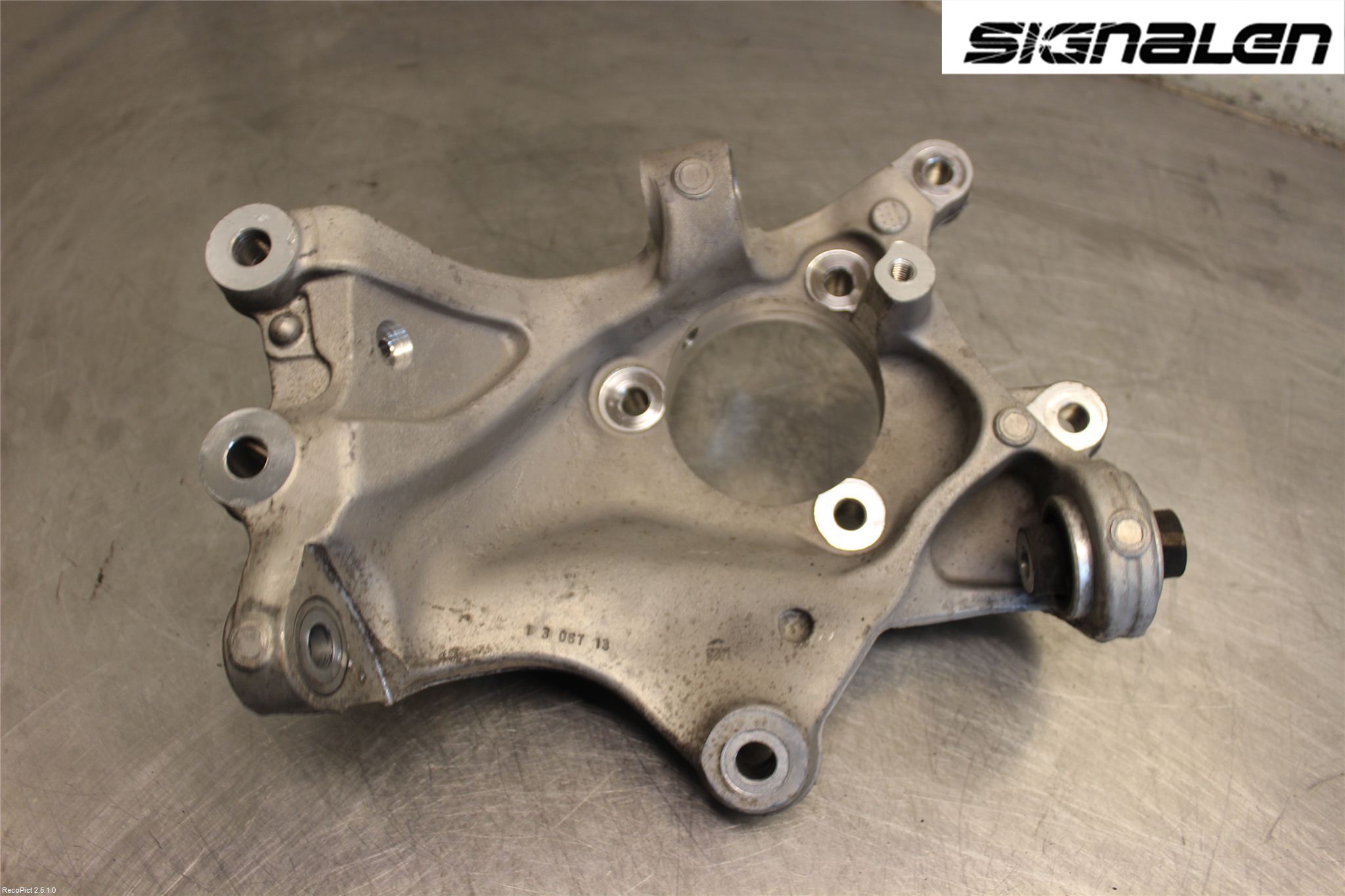 Opel INSIGNIA 09-16 Spindel Hb
