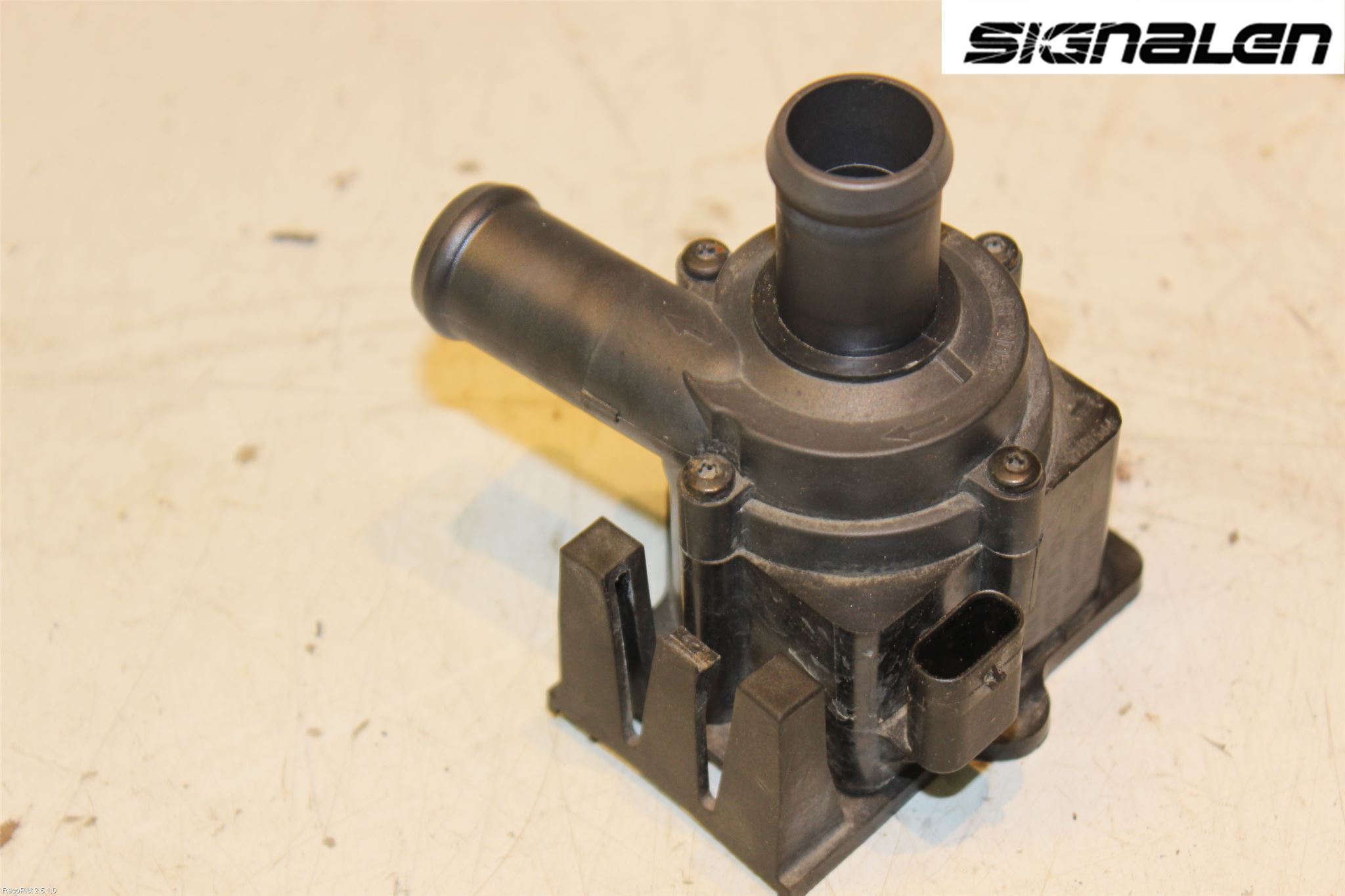 Audi A4/S4 08-11 Vannpumpe