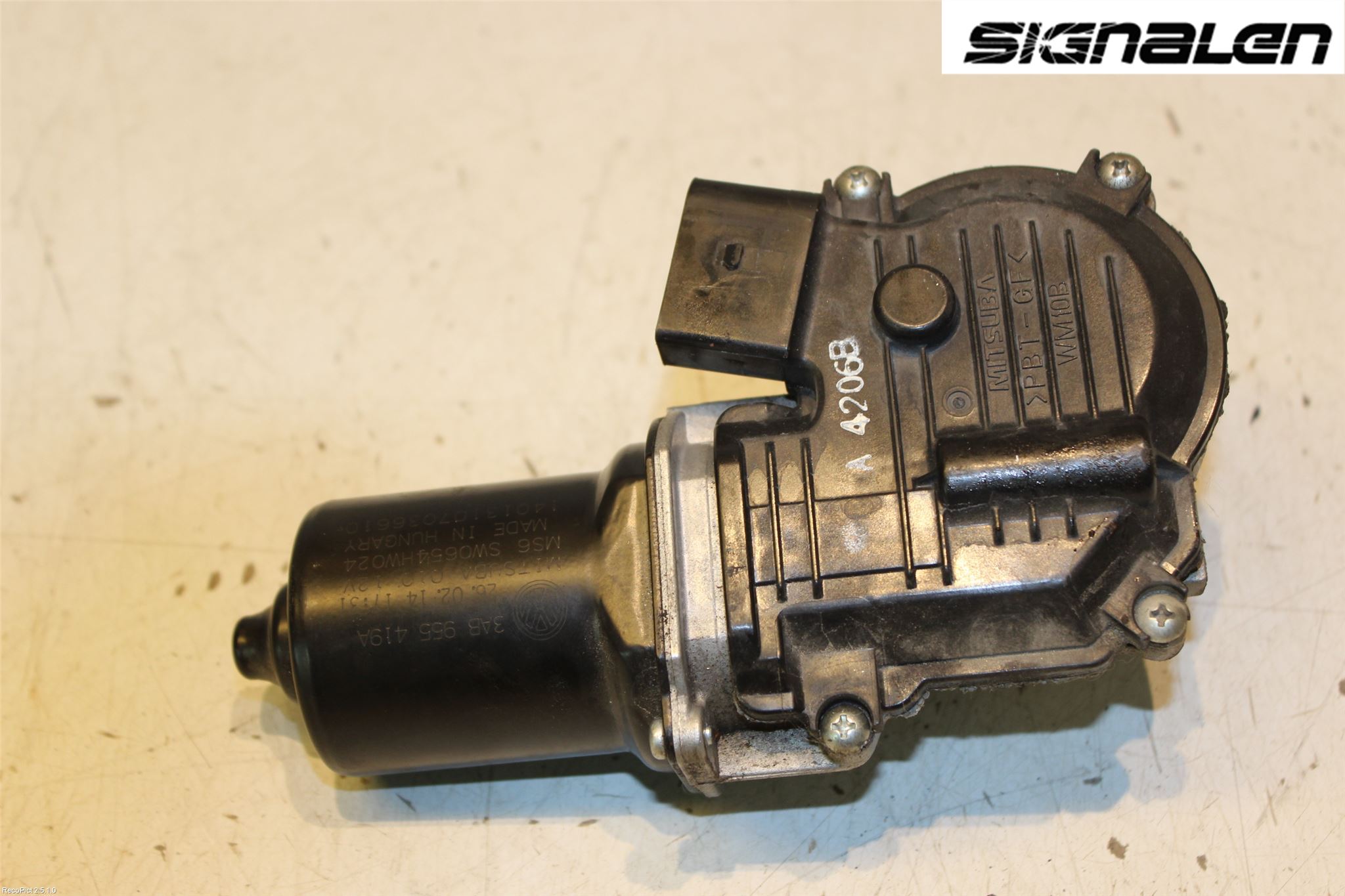Volkswagen VW PASSAT 11-14 Viskermotor Frontrute