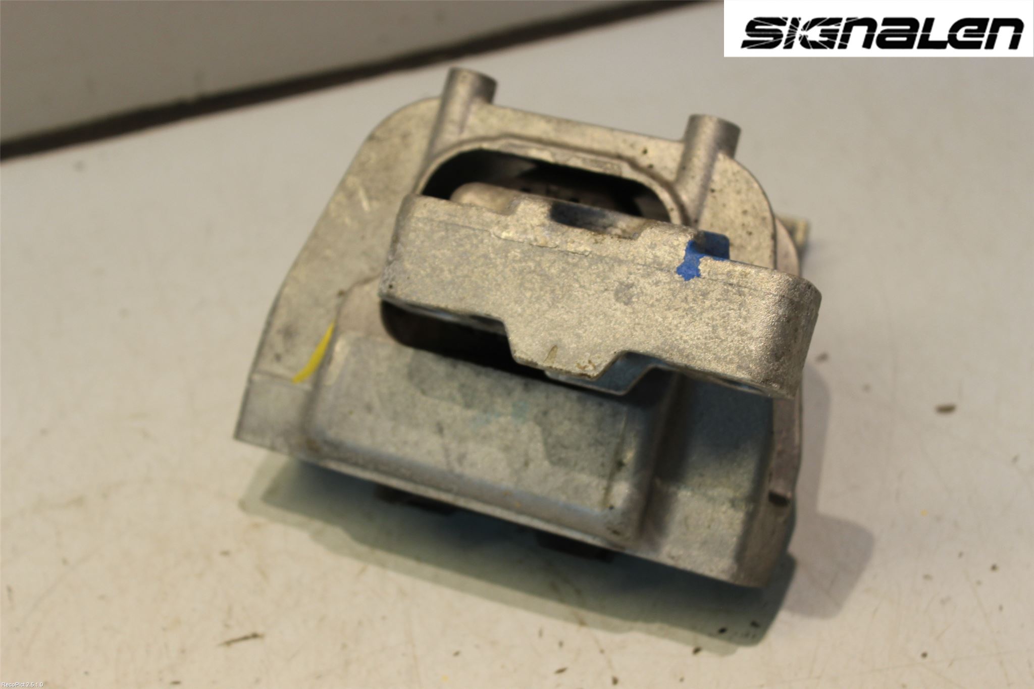 Volkswagen VW GOLF / E-GOLF VII 13-20 Motor Feste Stål-Alu