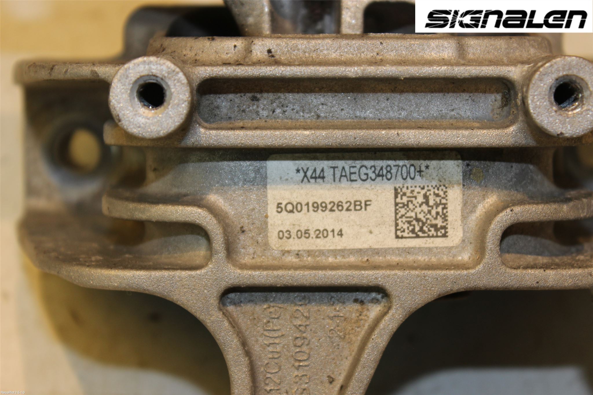 Volkswagen VW GOLF / E-GOLF VII 13-20 Motor Feste Stål-Alu